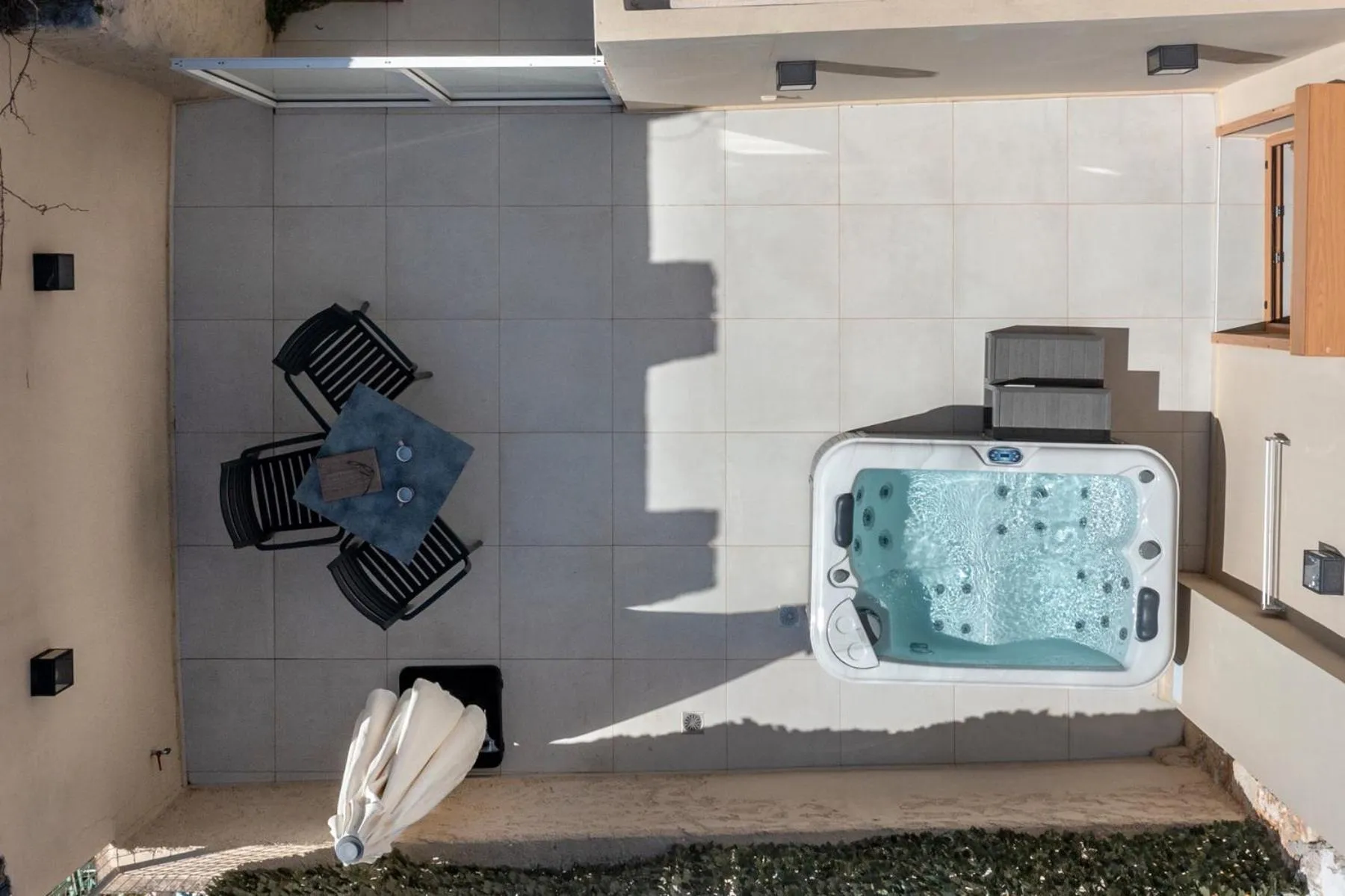 Hot Tub in Erotokritos City Luxury Suites