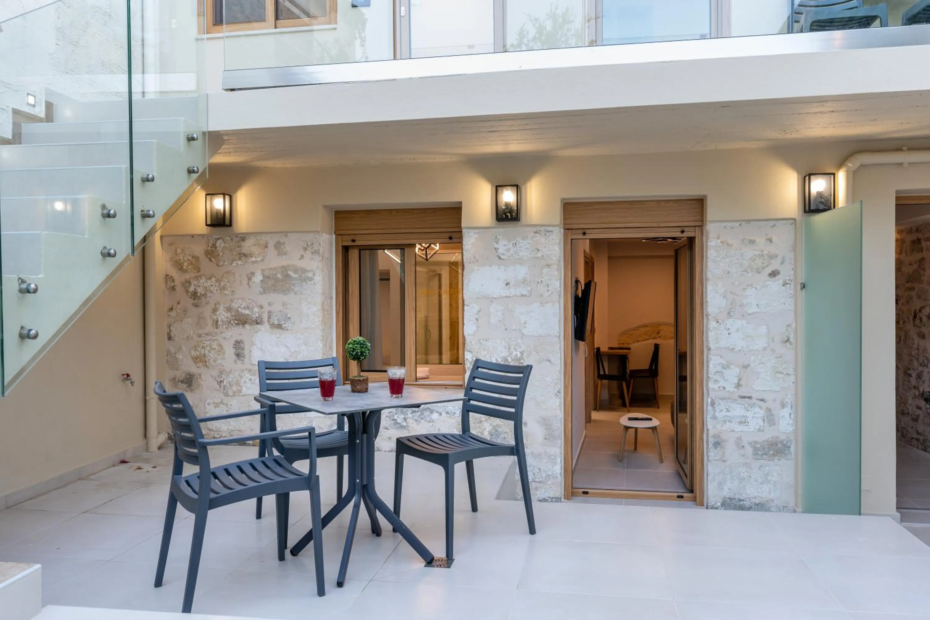 Garden in Erotokritos City Luxury Suites