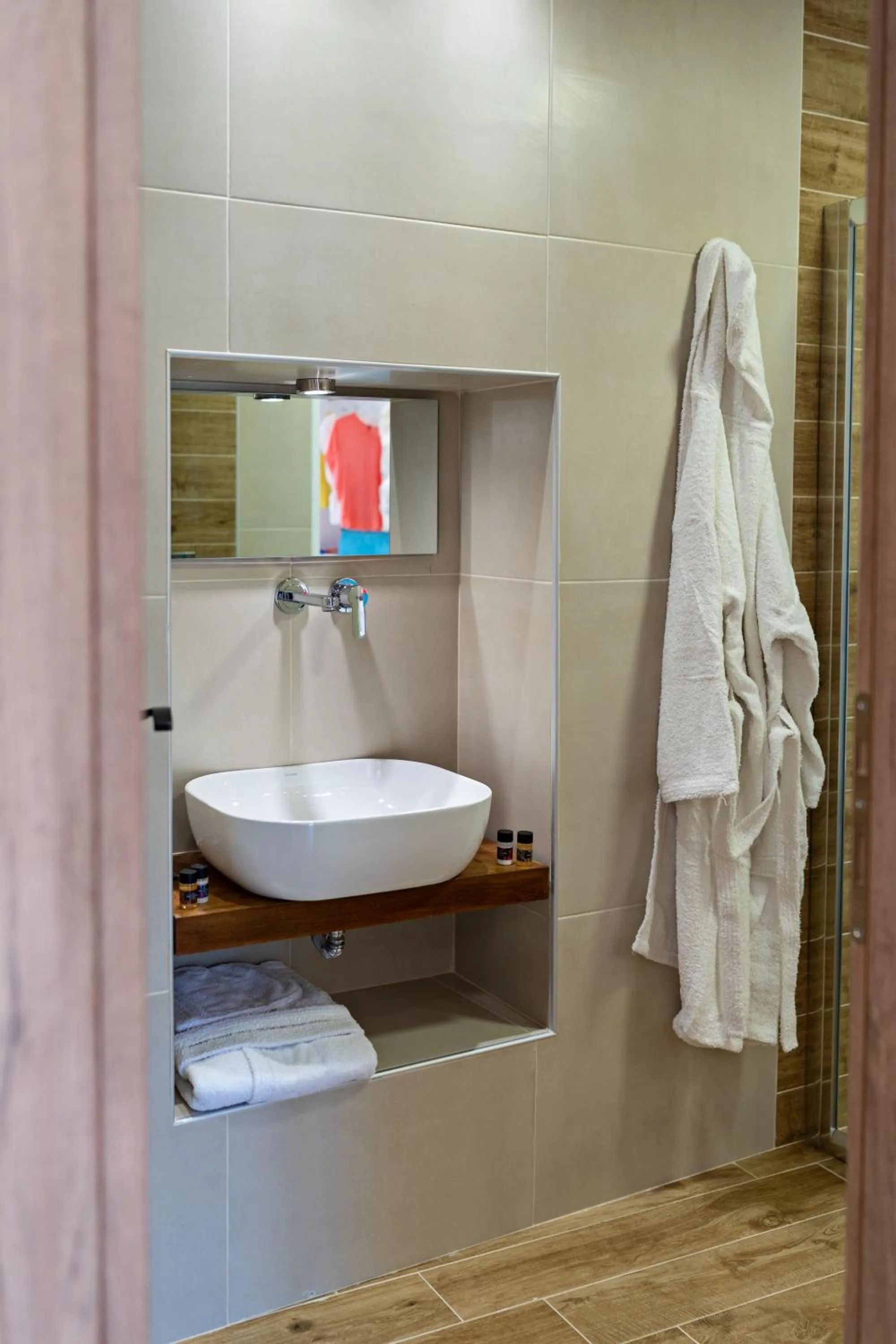 Shower in Erotokritos City Luxury Suites