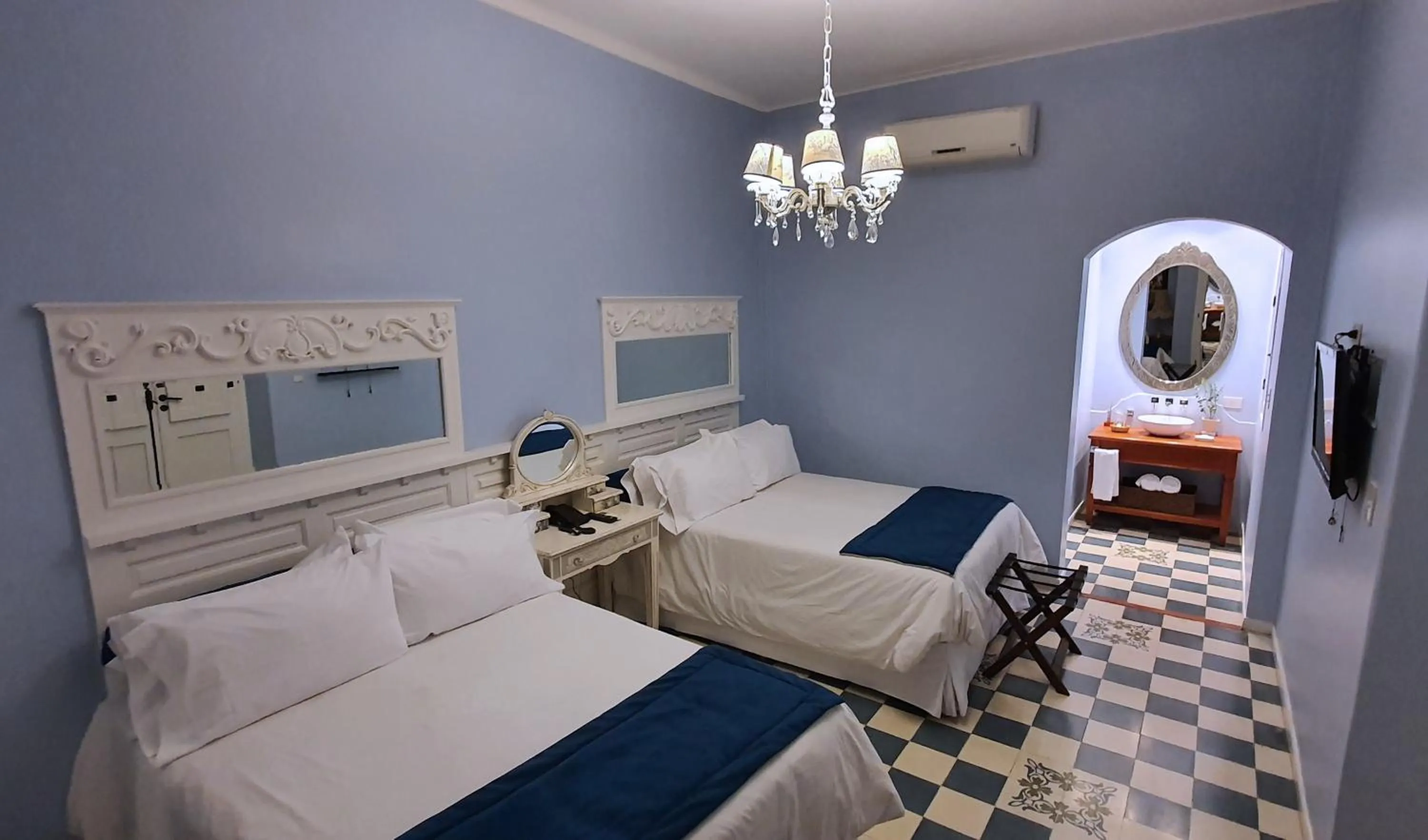 Bed in Villa Vicuña Salta Hotel Boutique