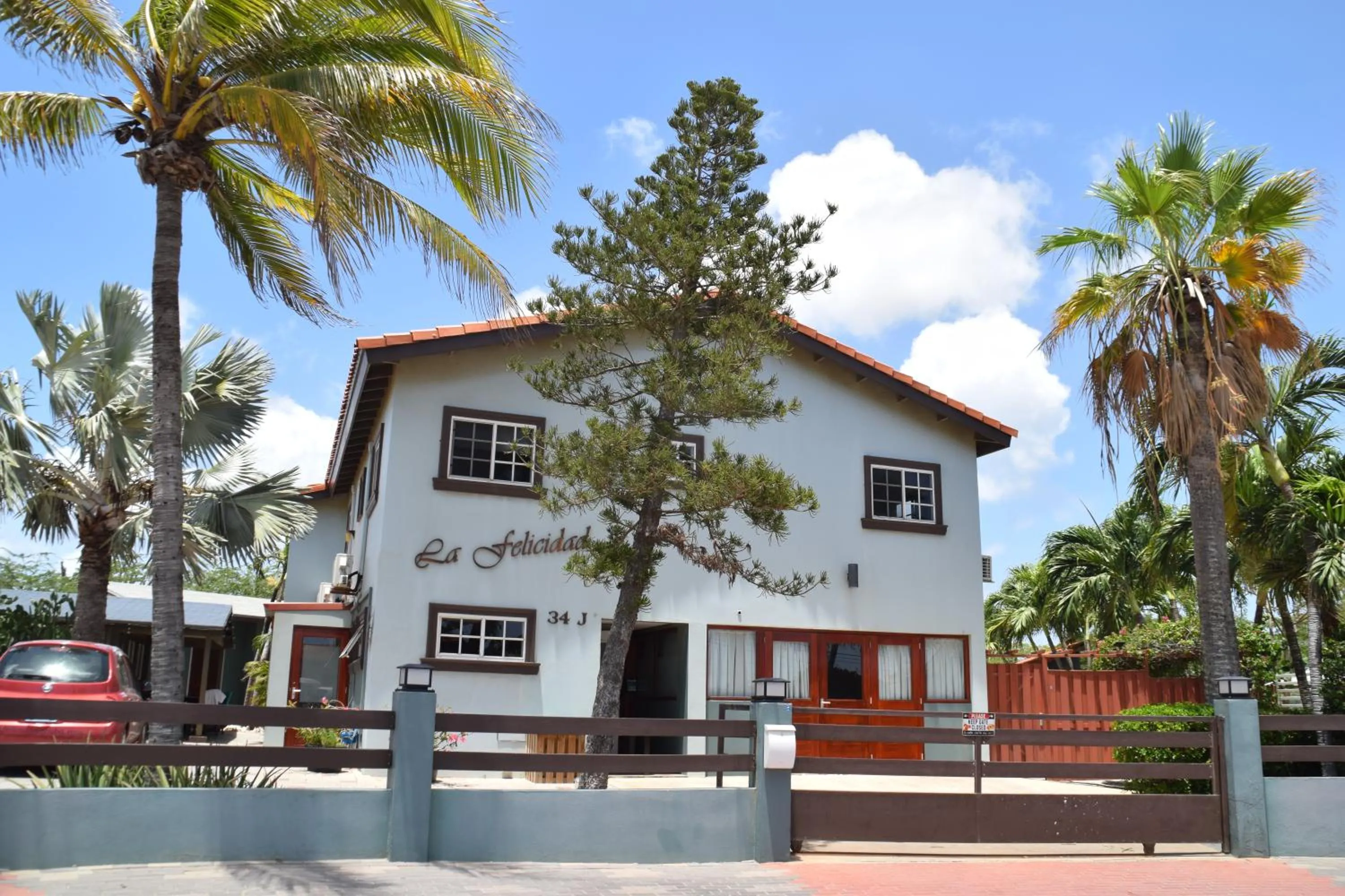 Property building in La Felicidad Aruba