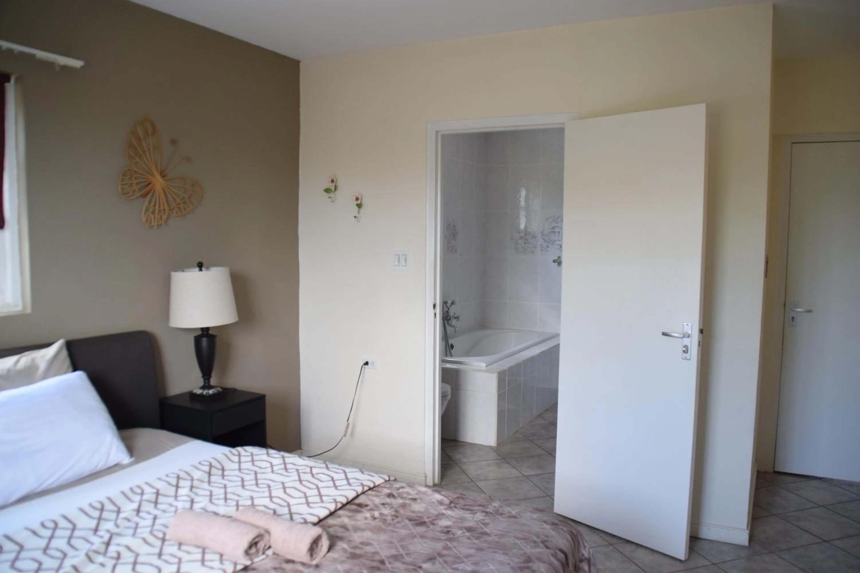 Bedroom, Bed in La Felicidad Aruba