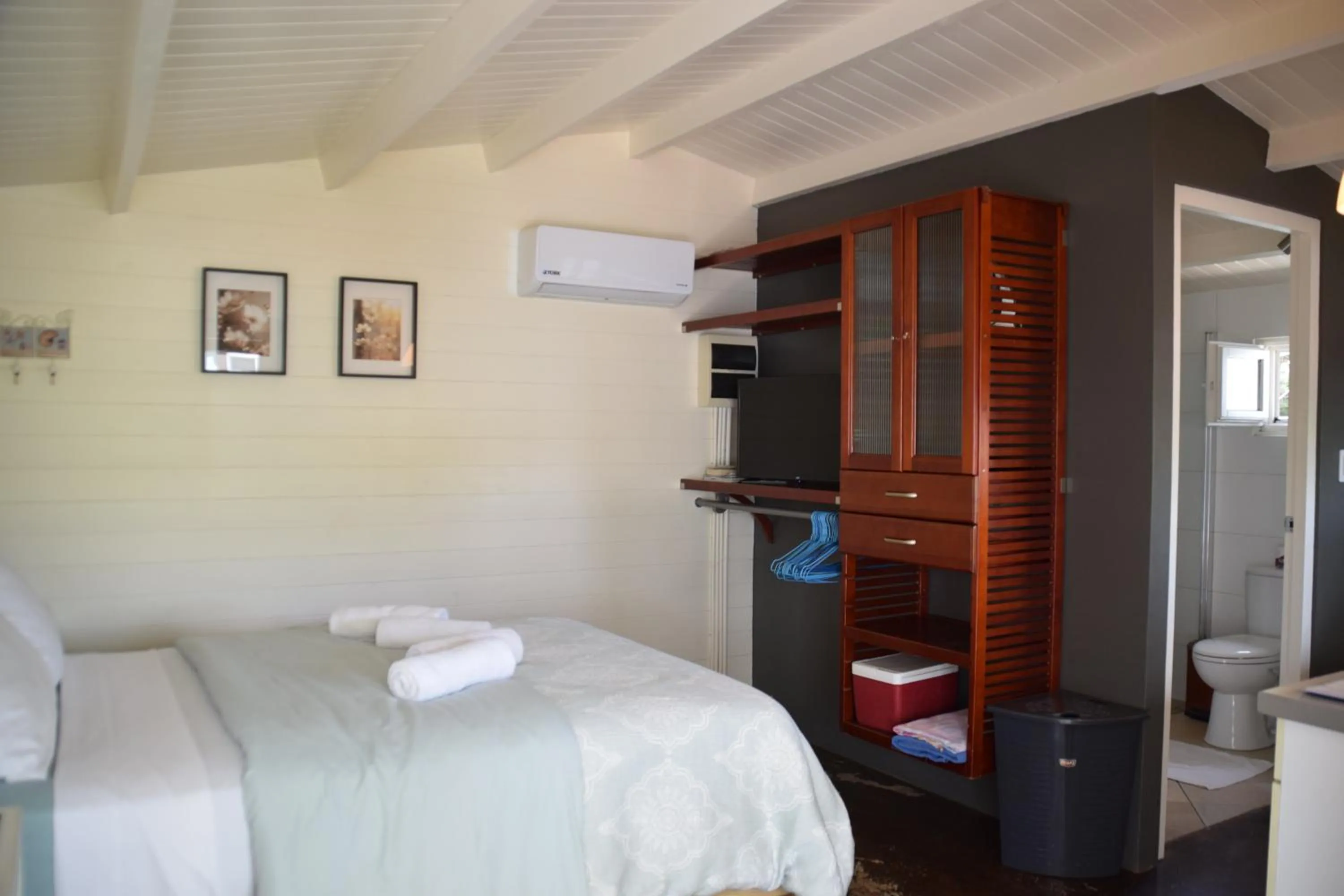 Bed in La Felicidad Aruba