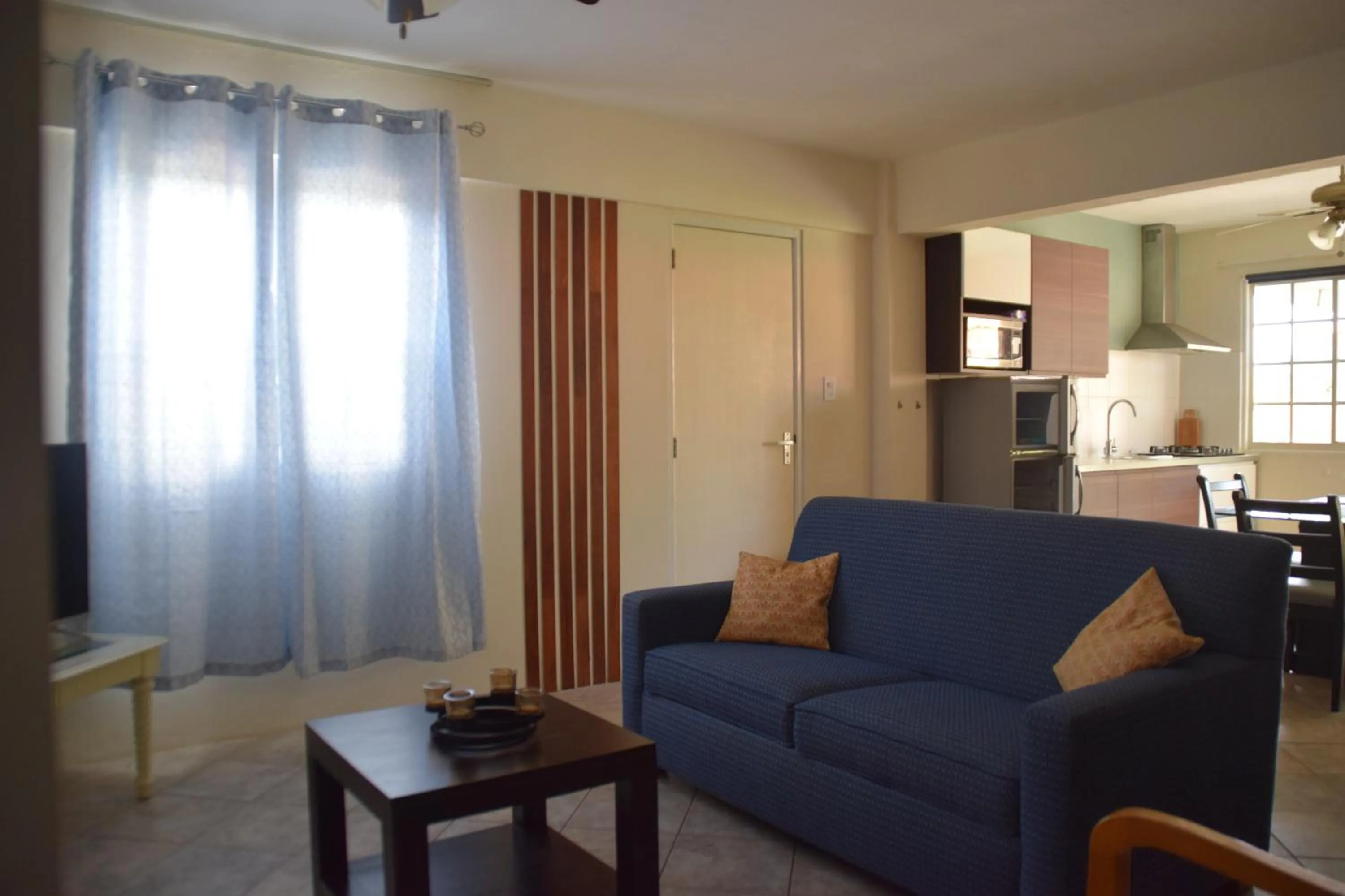 Photo of the whole room in La Felicidad Aruba