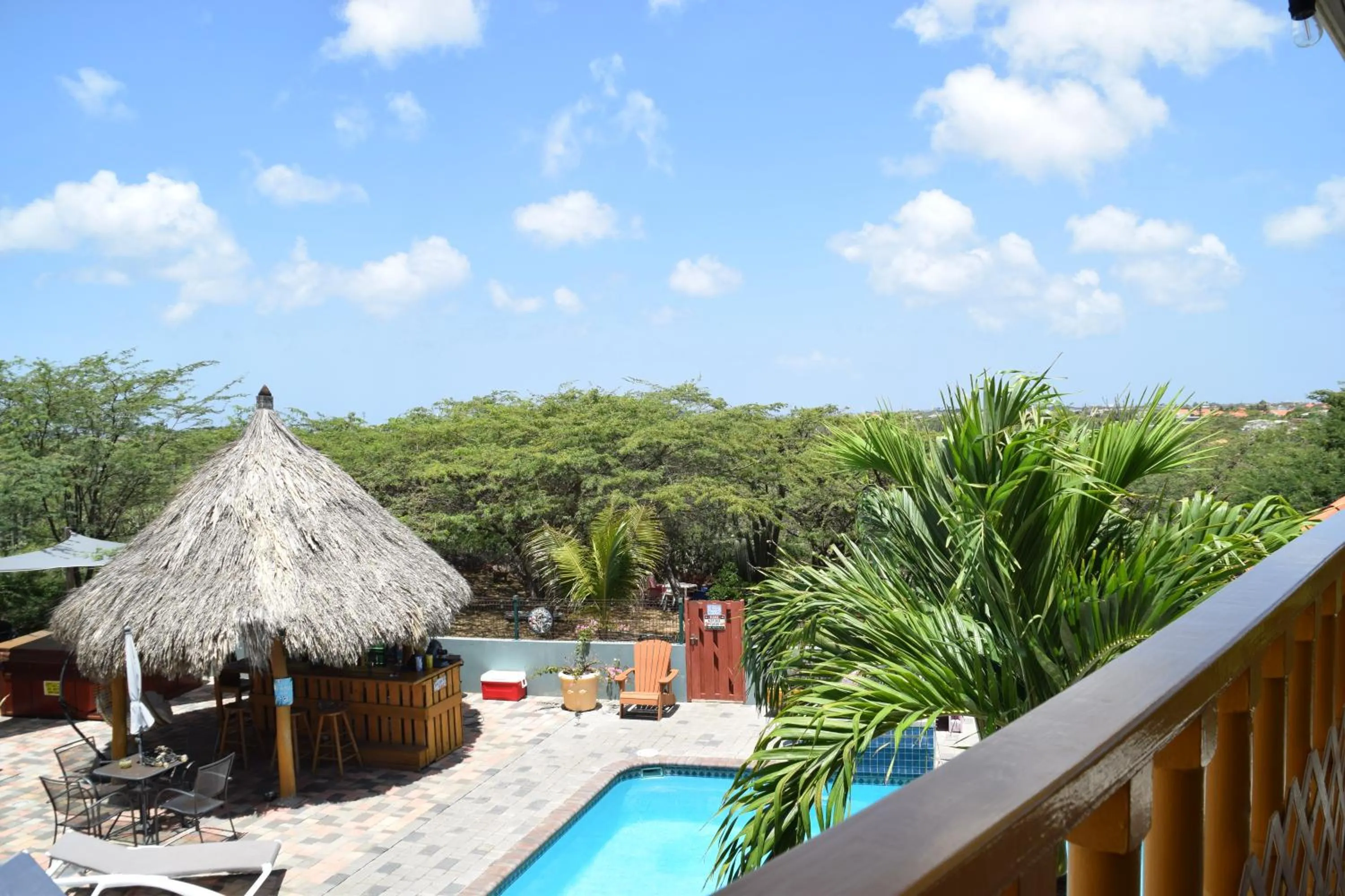 Pool view in La Felicidad Aruba