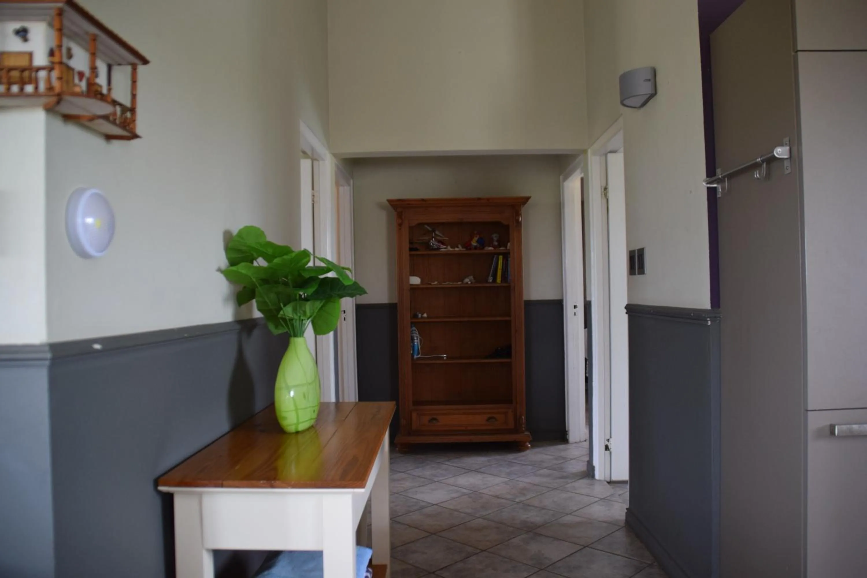 wardrobe in La Felicidad Aruba