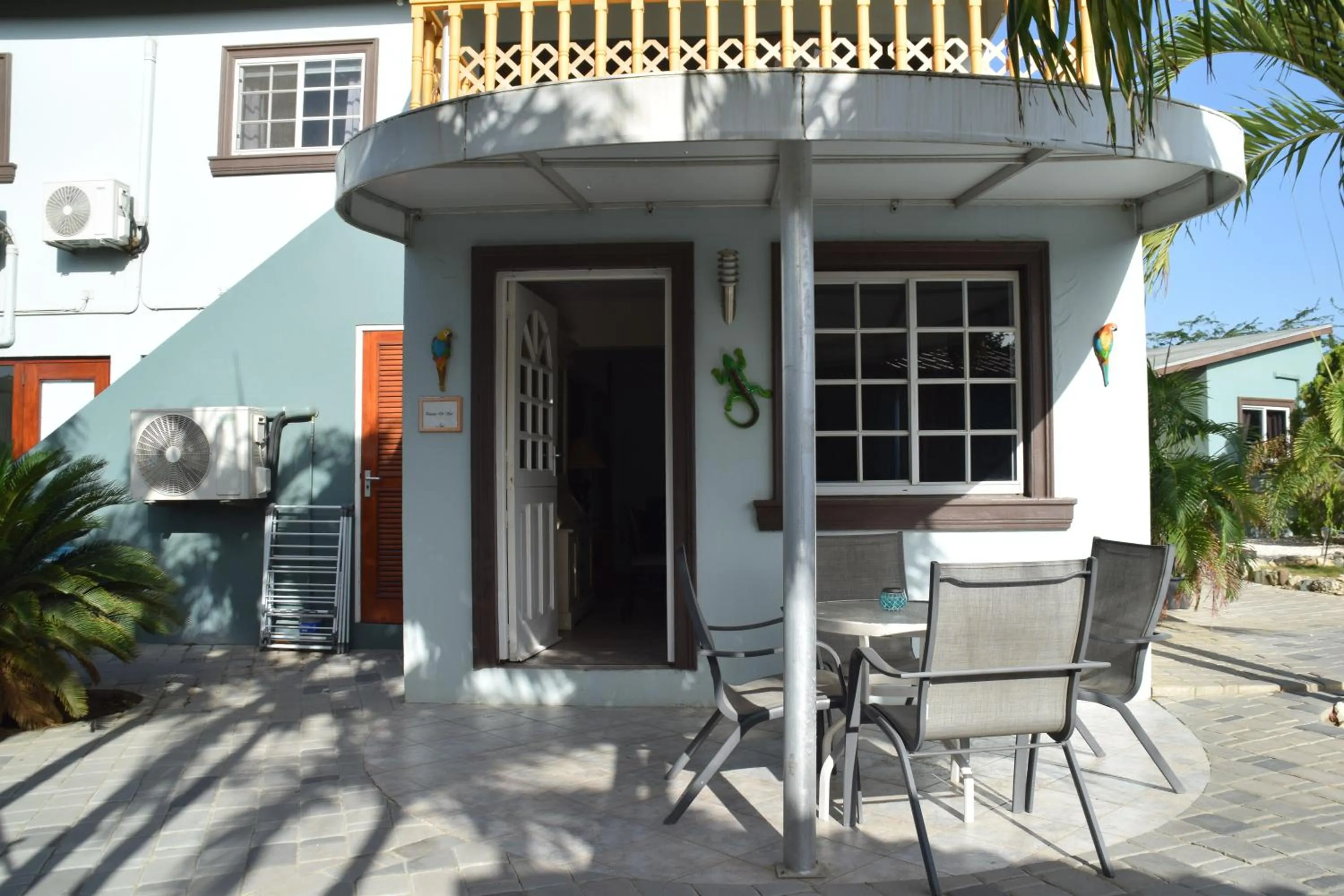 Patio in La Felicidad Aruba