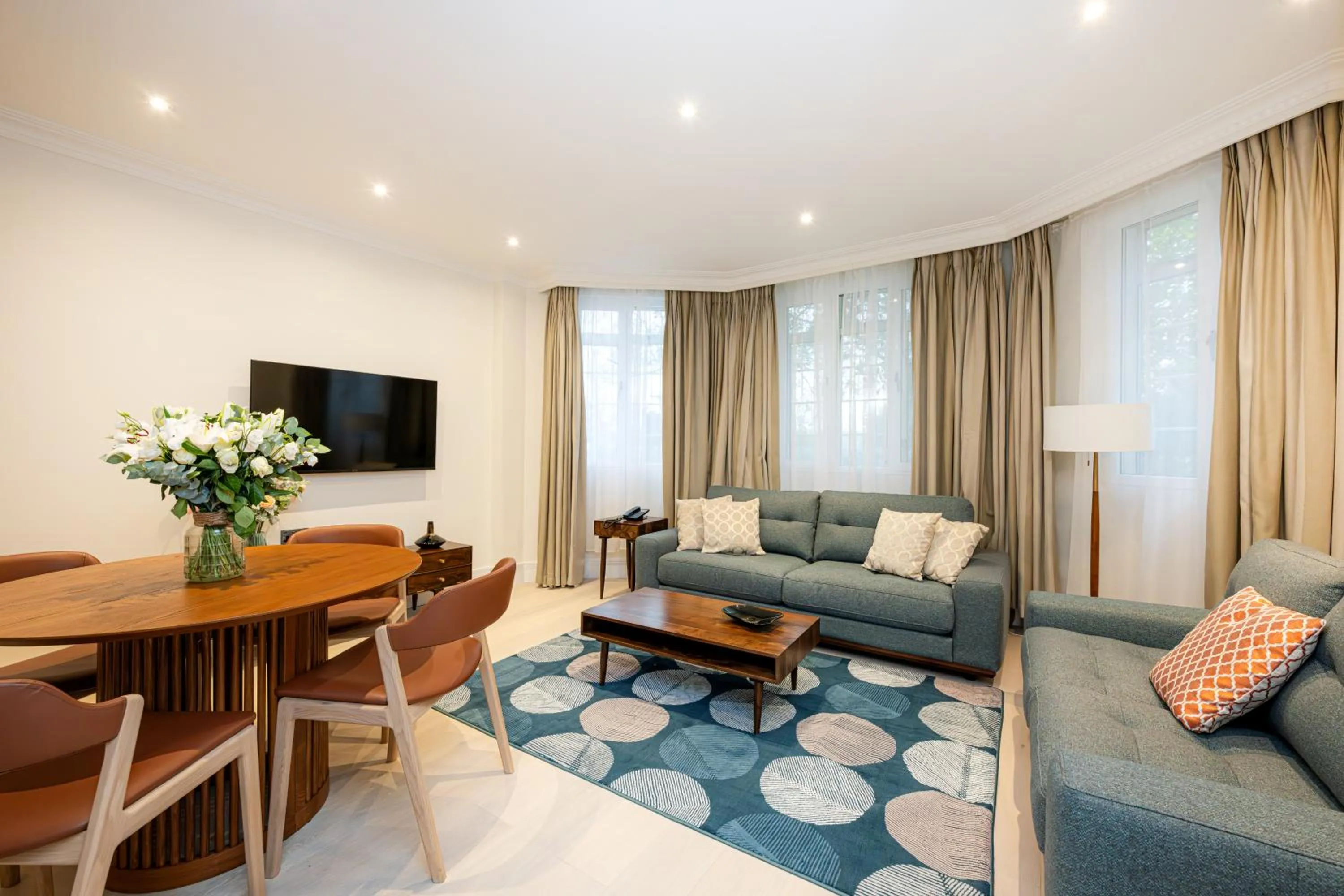 Living room in Fountain House Apartments - London