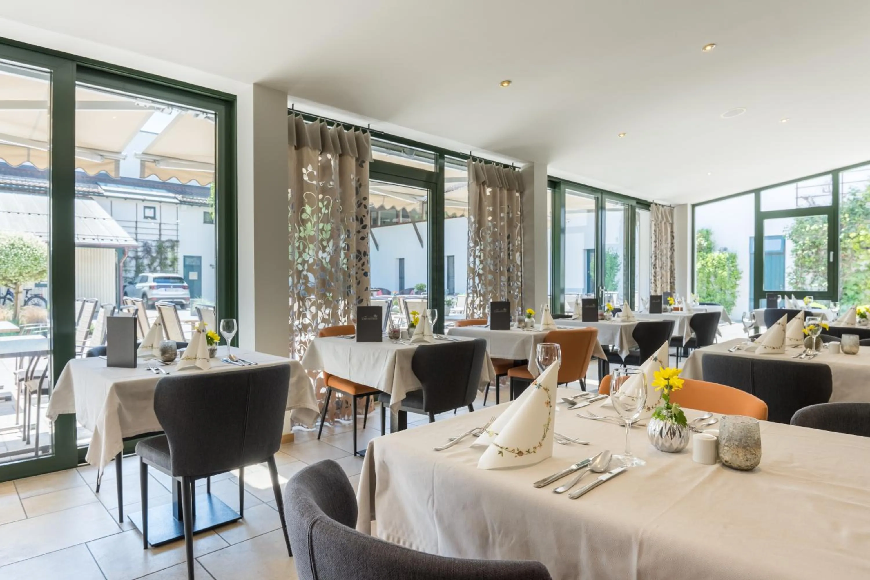 Restaurant/places to eat in Hotel Chrysantihof