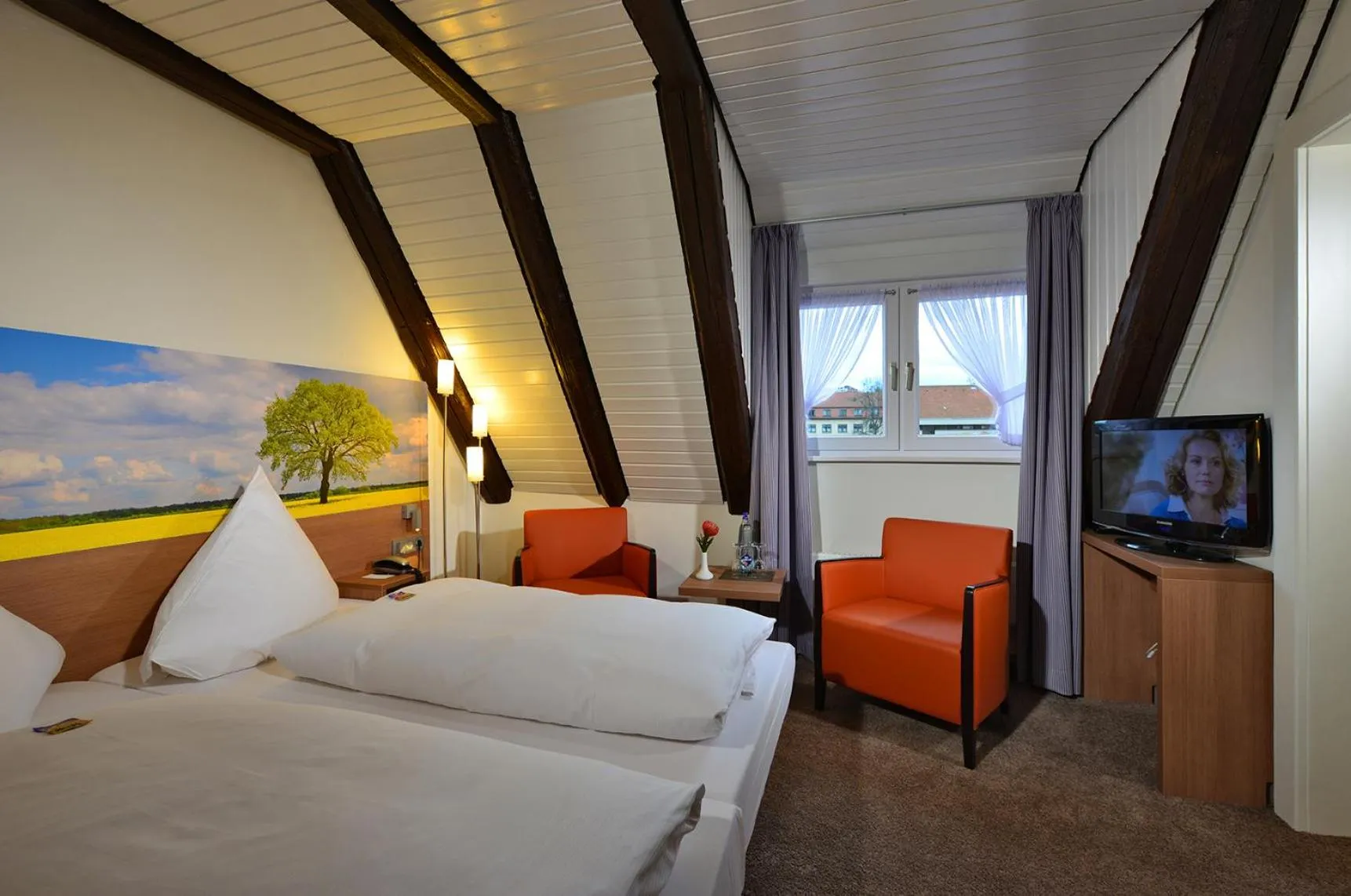 Photo of the whole room, Bed in Hotel Ratskeller