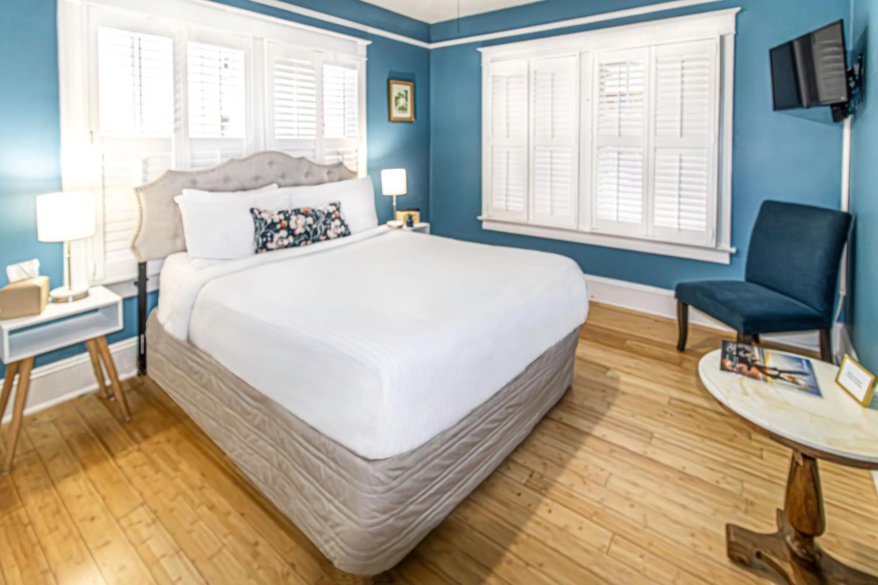 Bed in Hemingway House Bed and Breakfast