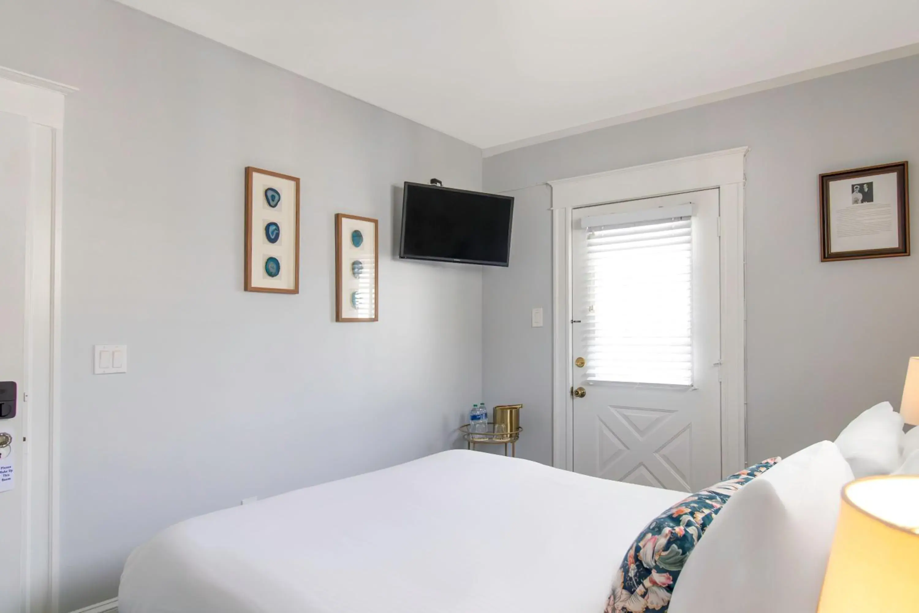 Queen Room with Balcony in Hemingway House Bed and Breakfast Queen Room with Balcony in Hemingway House Bed and Breakfast