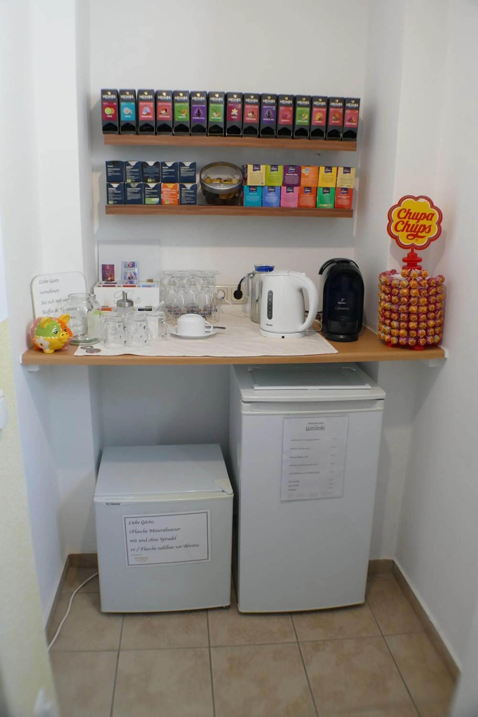 Coffee/tea facilities in Hotel Meridian