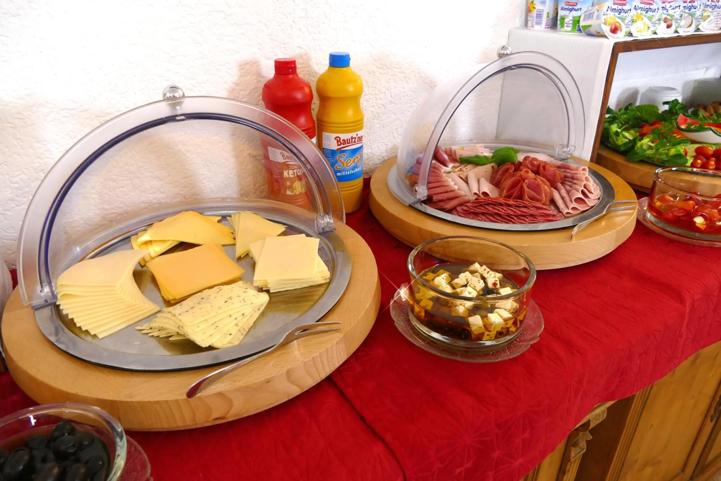 Buffet breakfast in Hotel Meridian