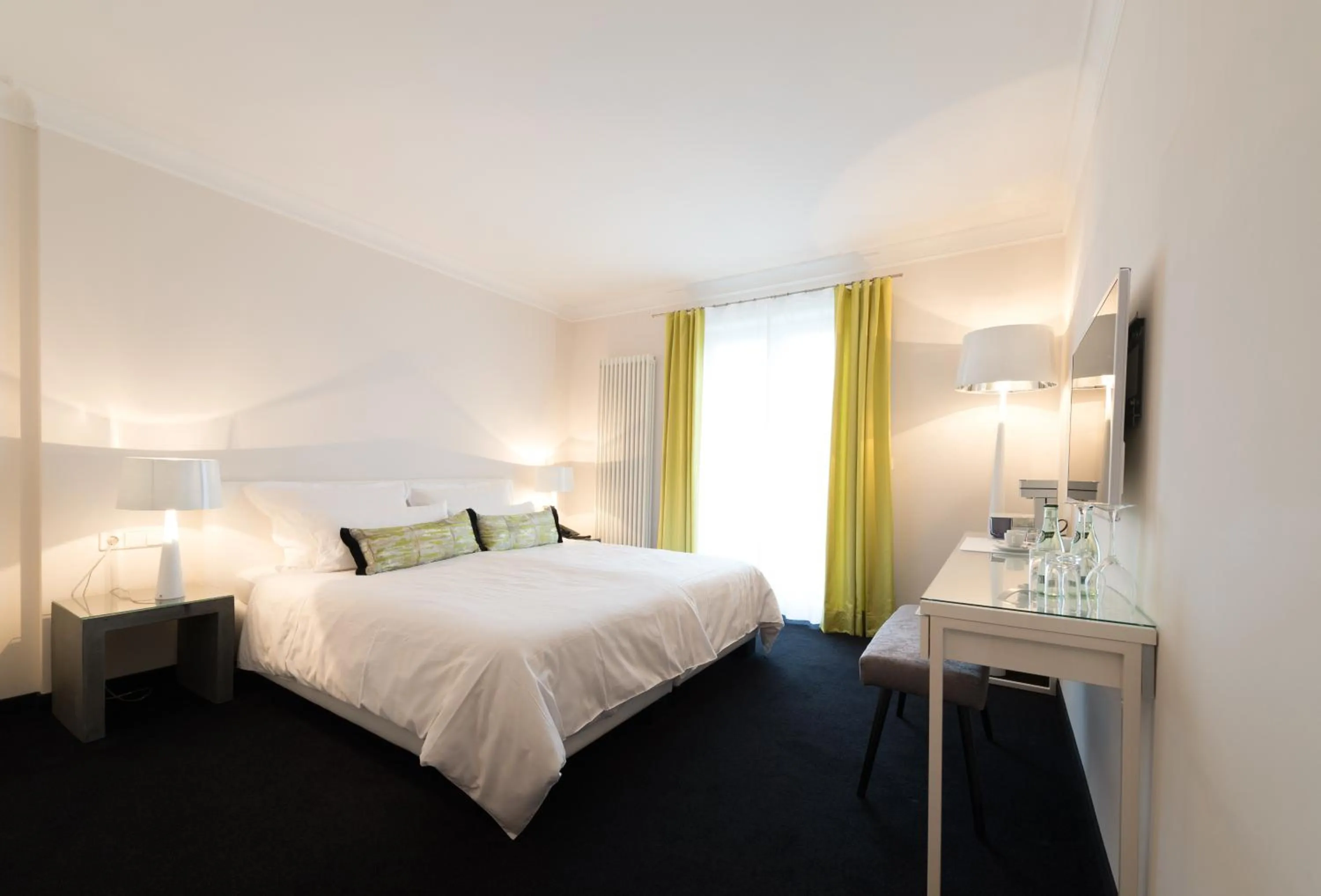 Bedroom, Bed in Hotel Villa Seeschau - Adults only