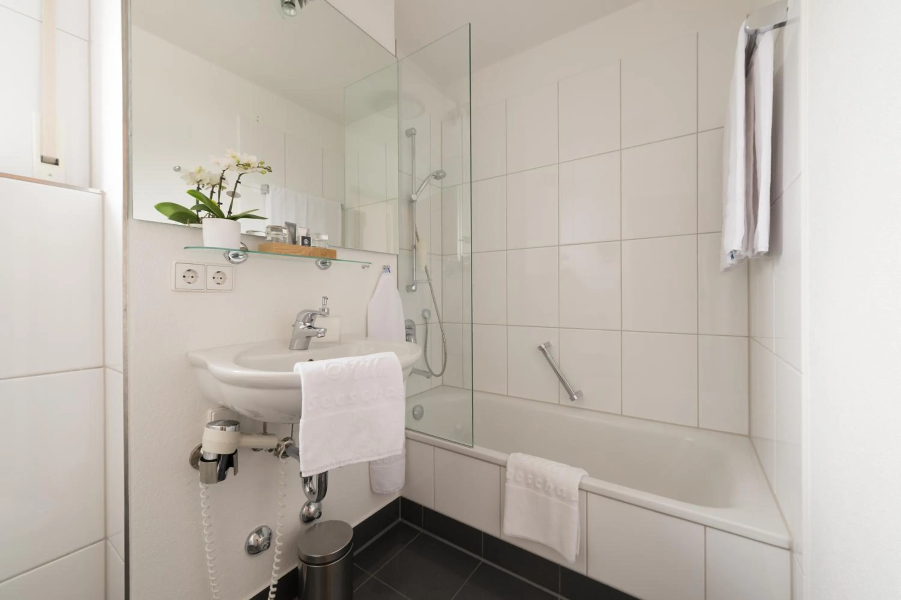 Shower in Hotel Villa Seeschau - Adults only