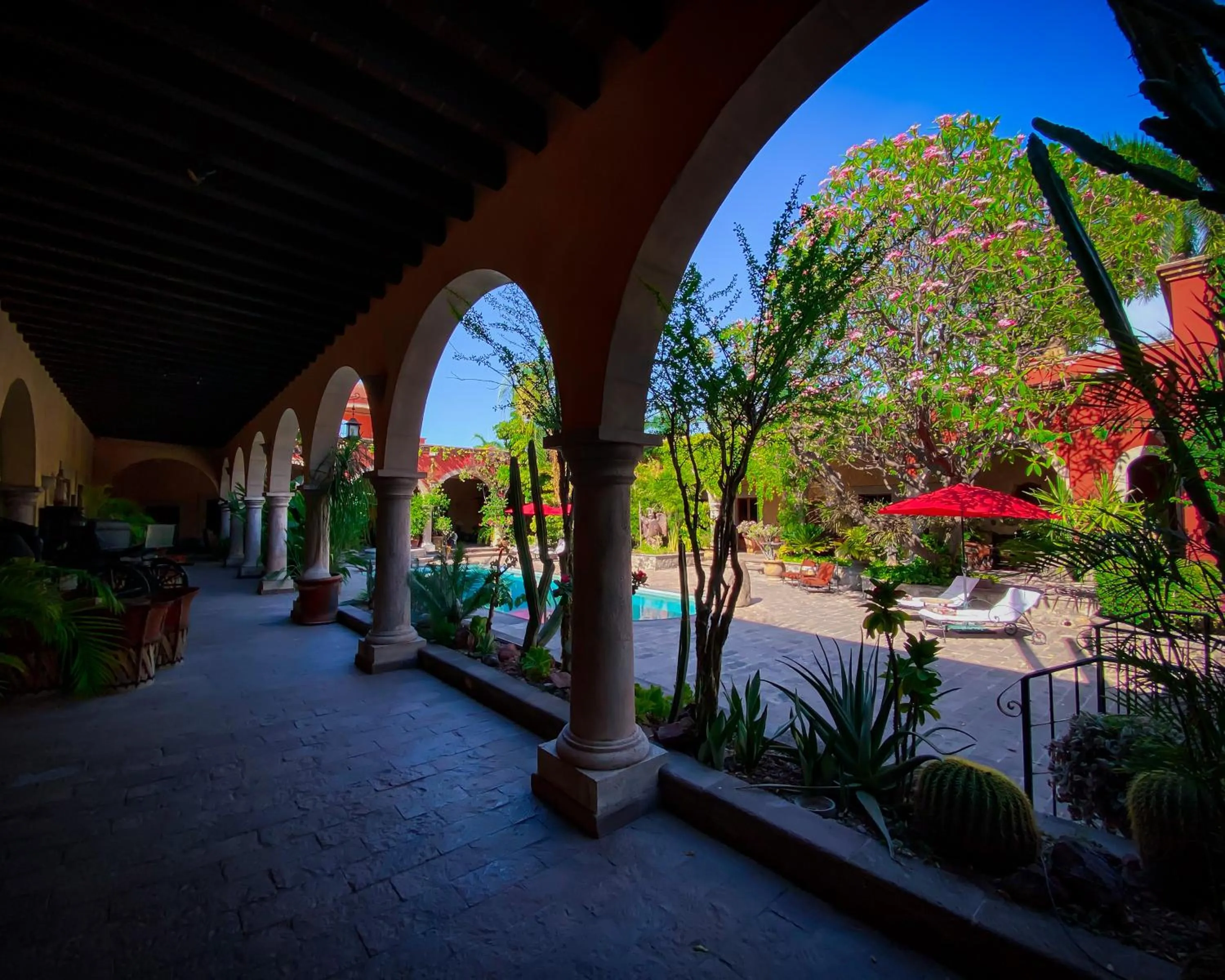 Property building in Hacienda de los Santos