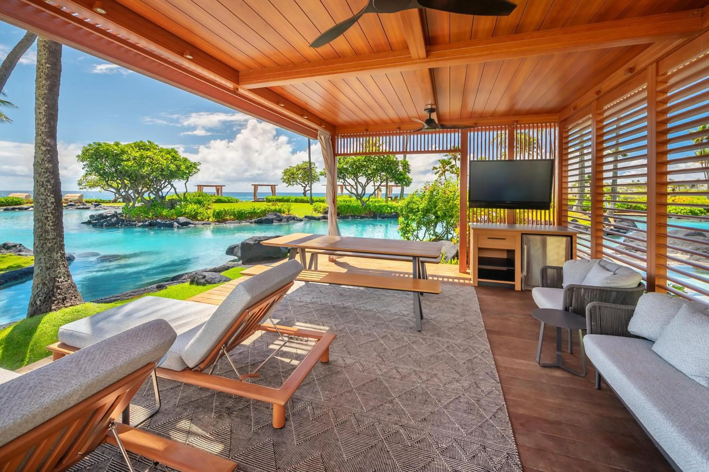 Swimming pool in Grand Hyatt Kauai Resort & Spa