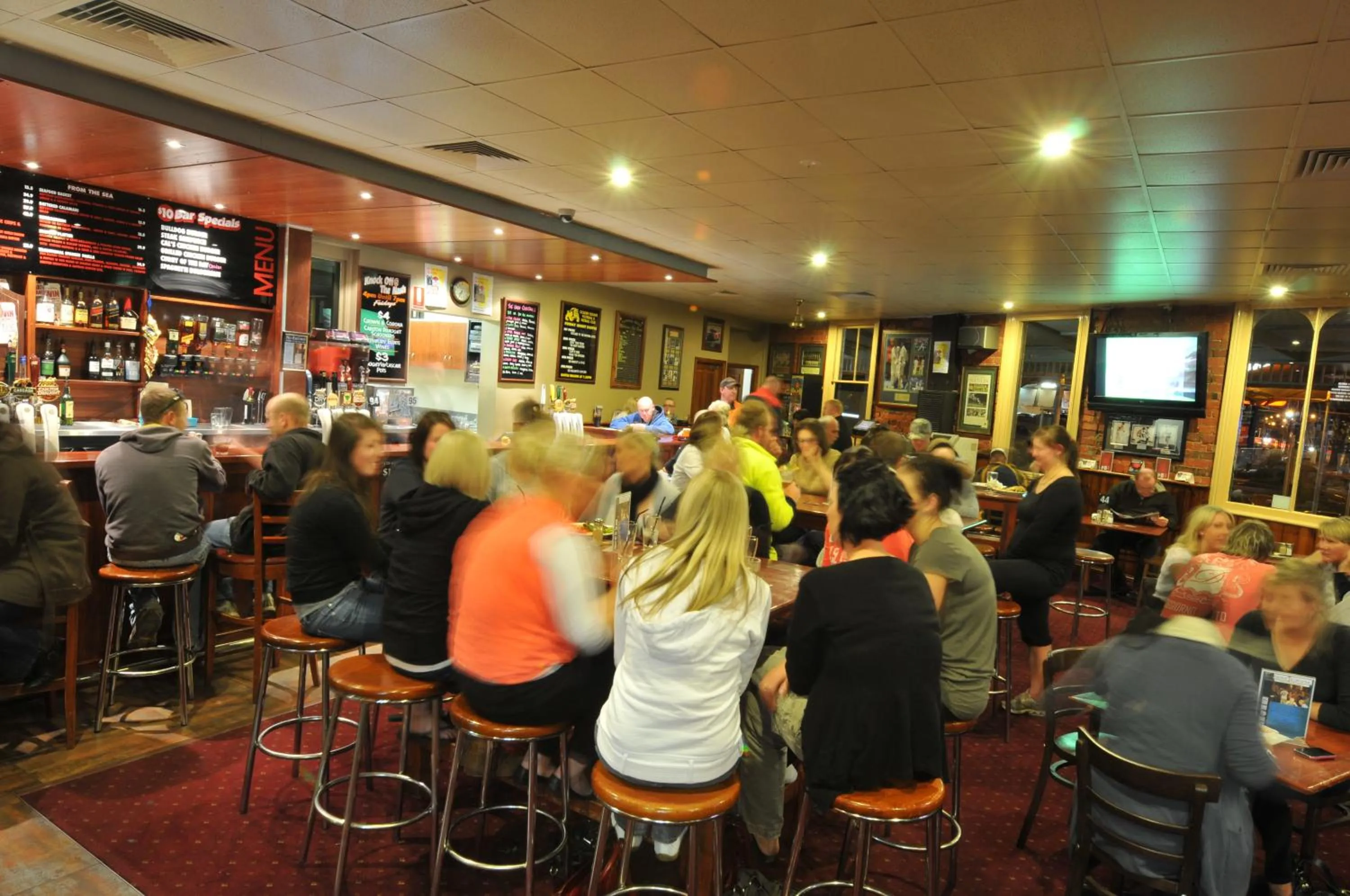 Lounge or bar in National Hotel Complex Bendigo