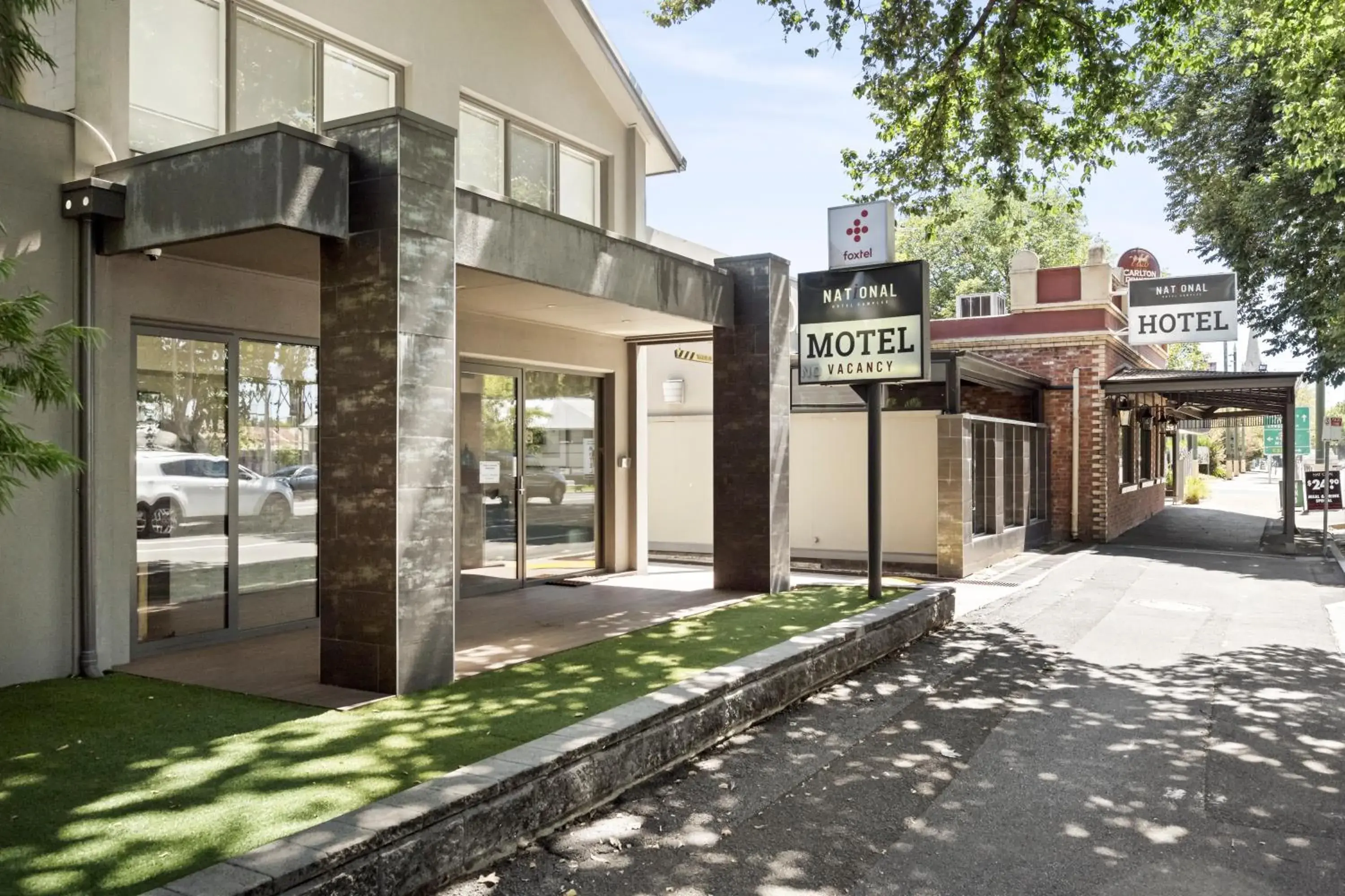 Family Room in National Hotel Complex Bendigo Family Room in National Hotel Complex Bendigo