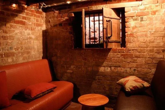 Day in Rose & Crown Hotel