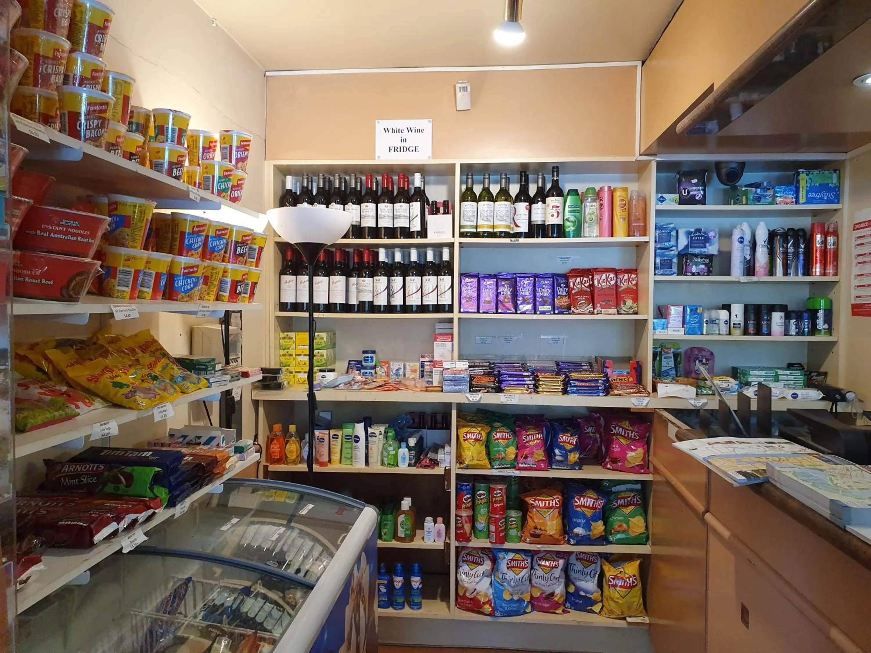 On-site shops in Econo Lodge Rivervale