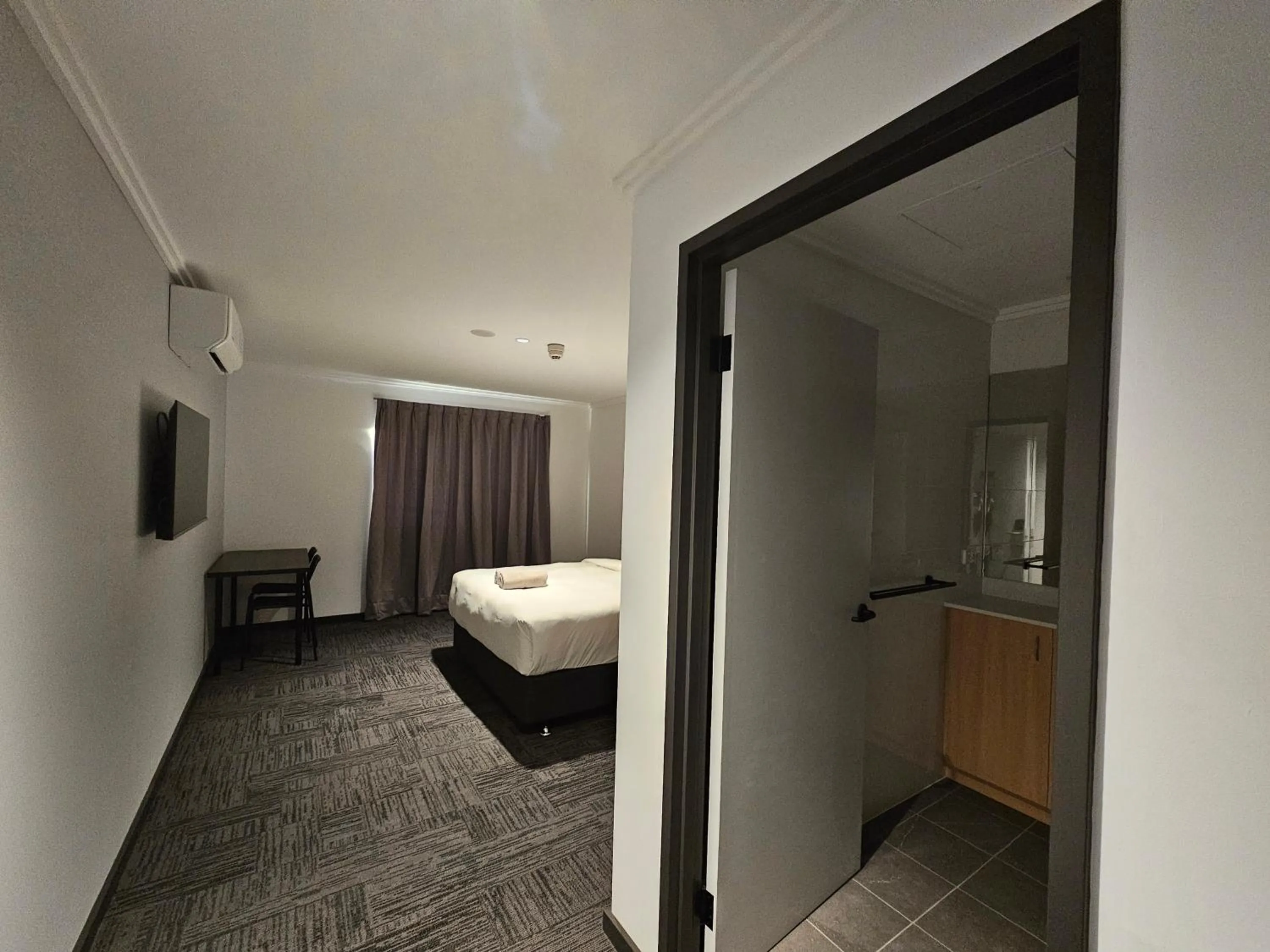 Bed in Econo Lodge Rivervale