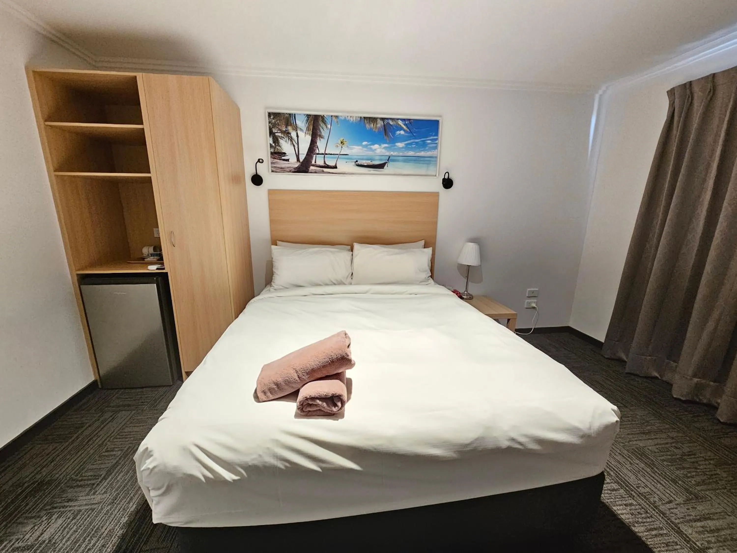 Bed in Econo Lodge Rivervale