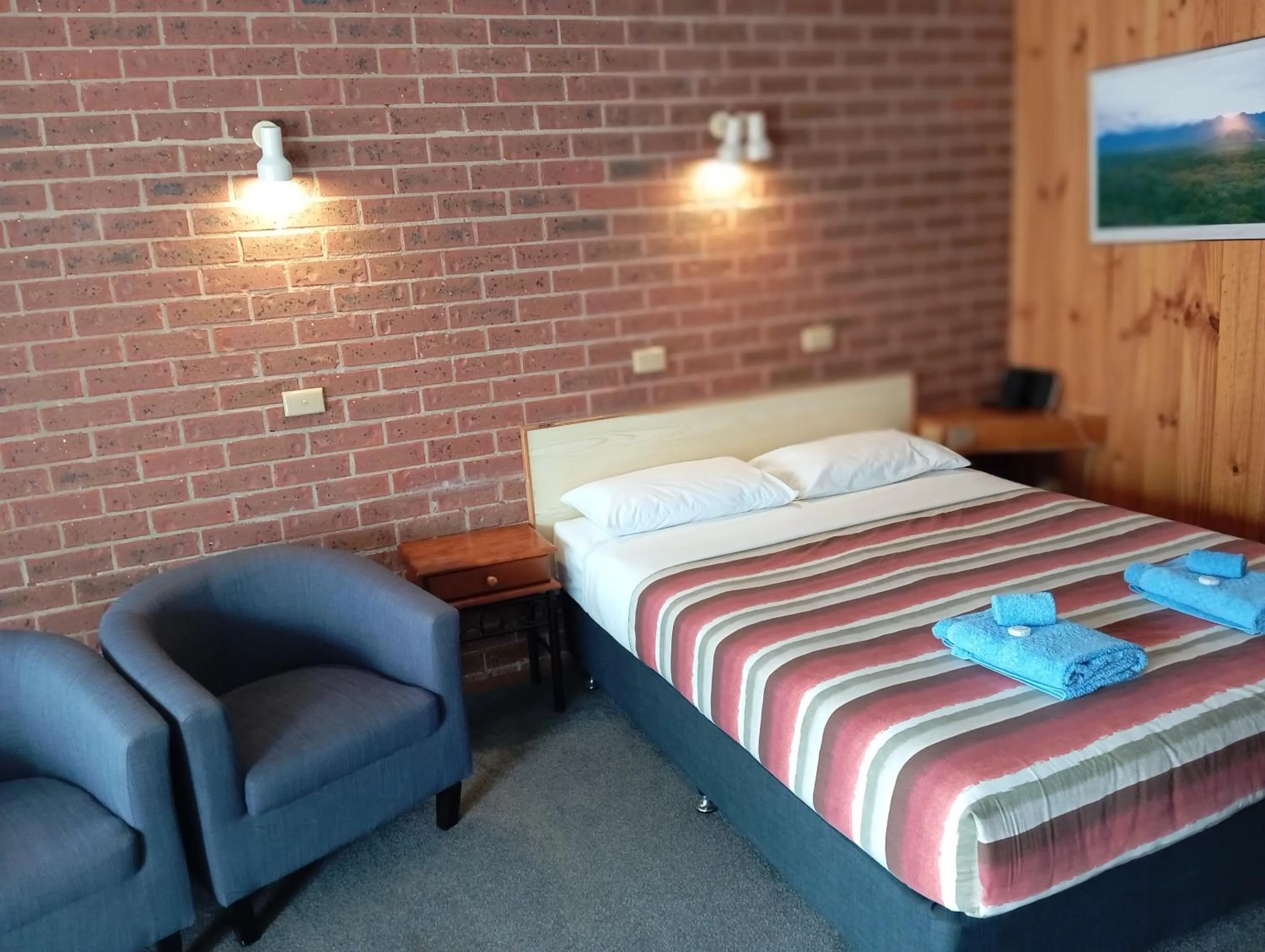 Bed in Orbost Country Road Motor Inn