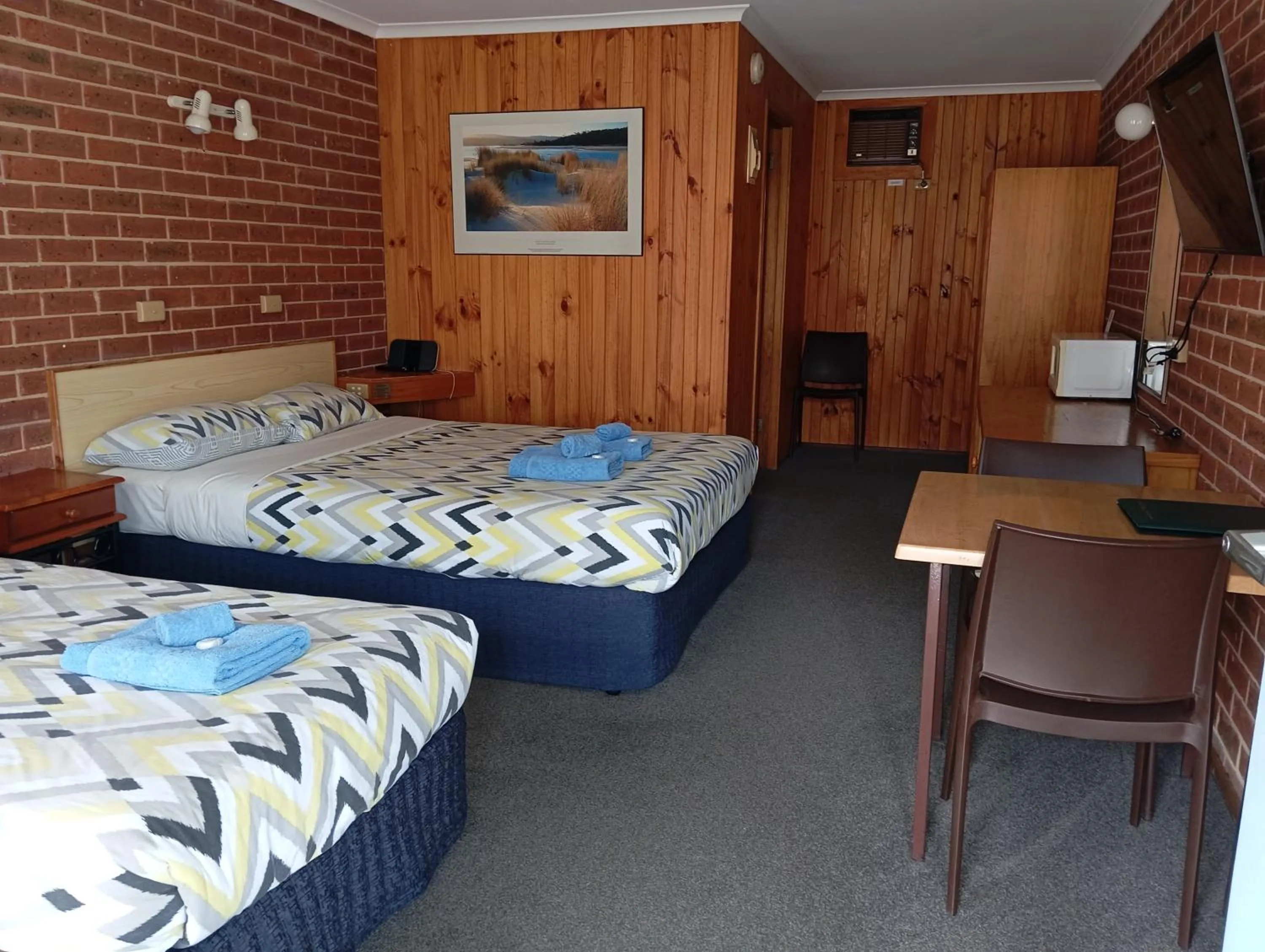 Bed in Orbost Country Road Motor Inn