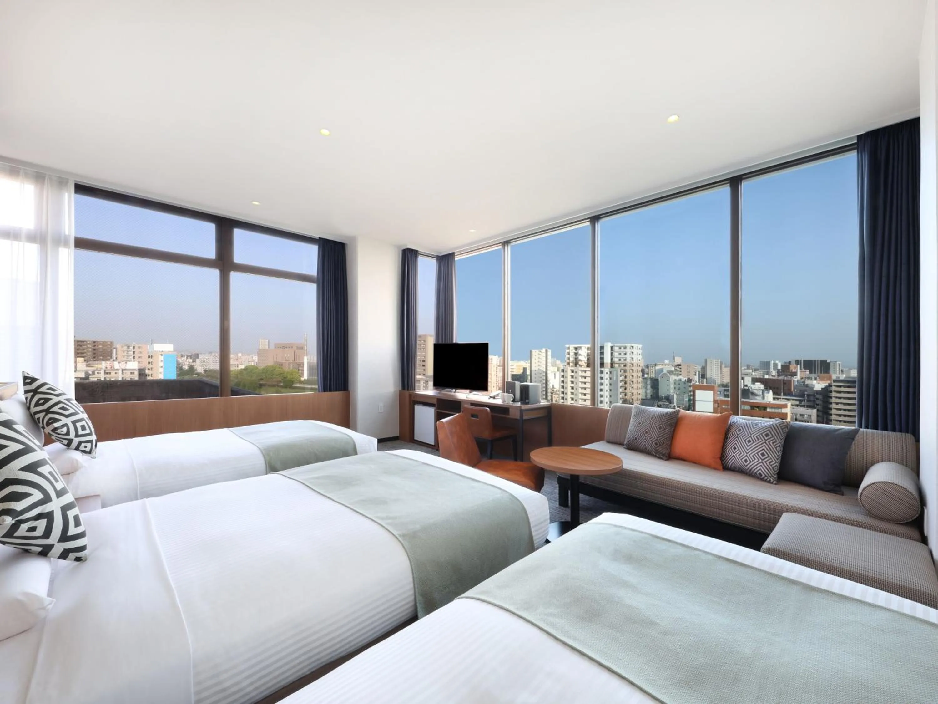 Photo of the whole room, Bed in HOTEL MYSTAYS Kumamoto Riverside