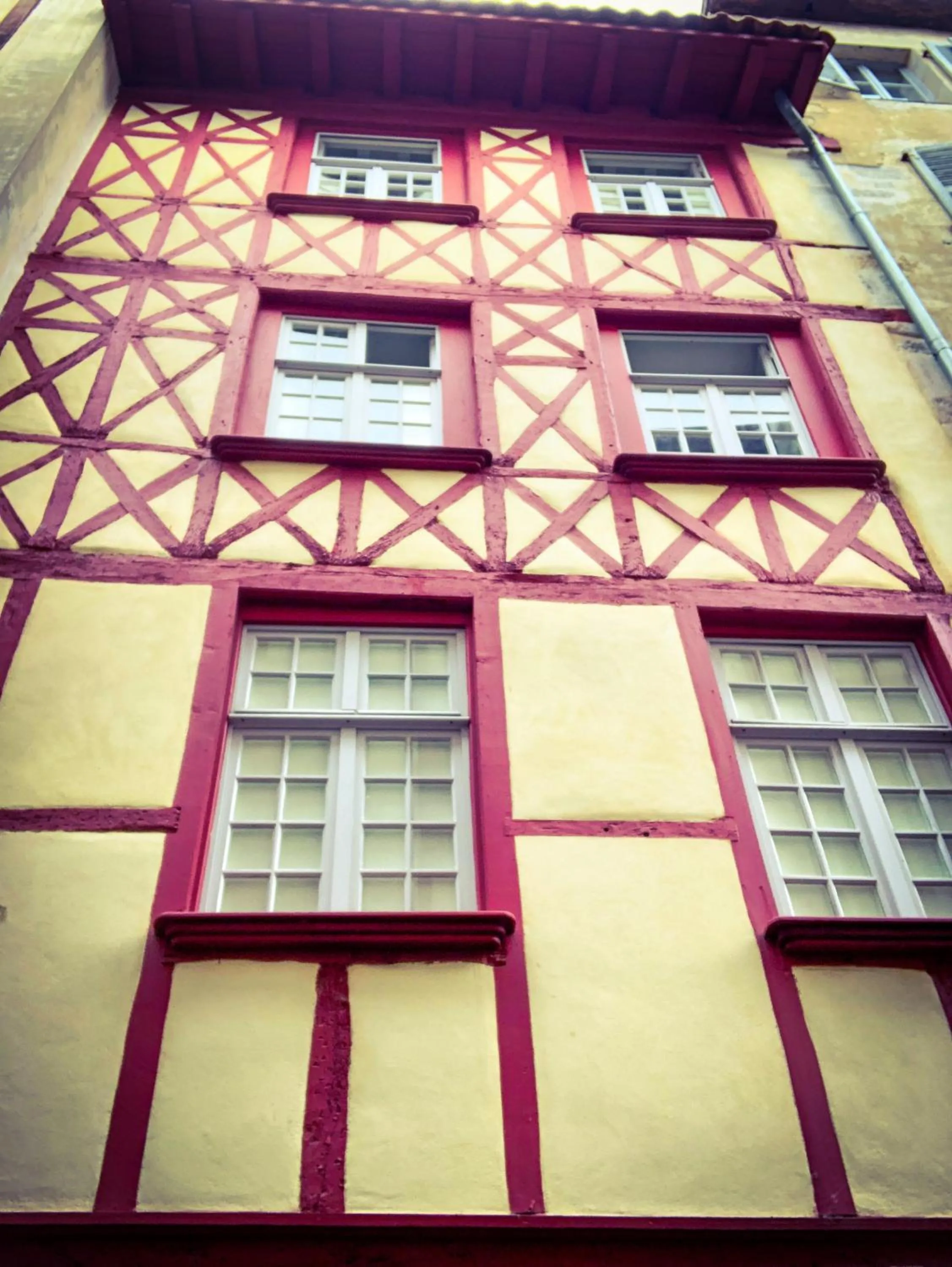 Property building in Maison d'hôtes City Break MIRADOUR