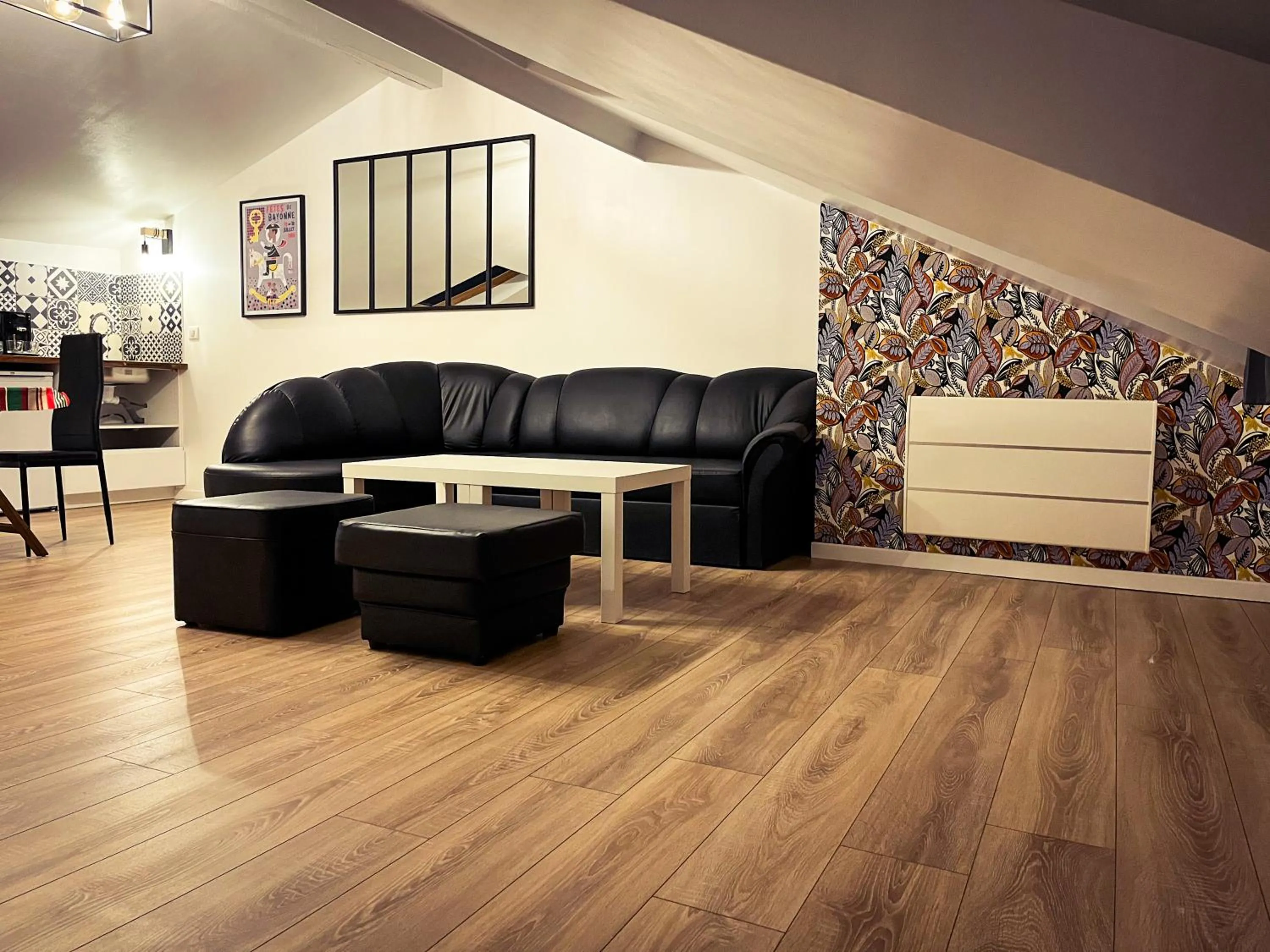 Seating area in Maison d'hôtes City Break MIRADOUR