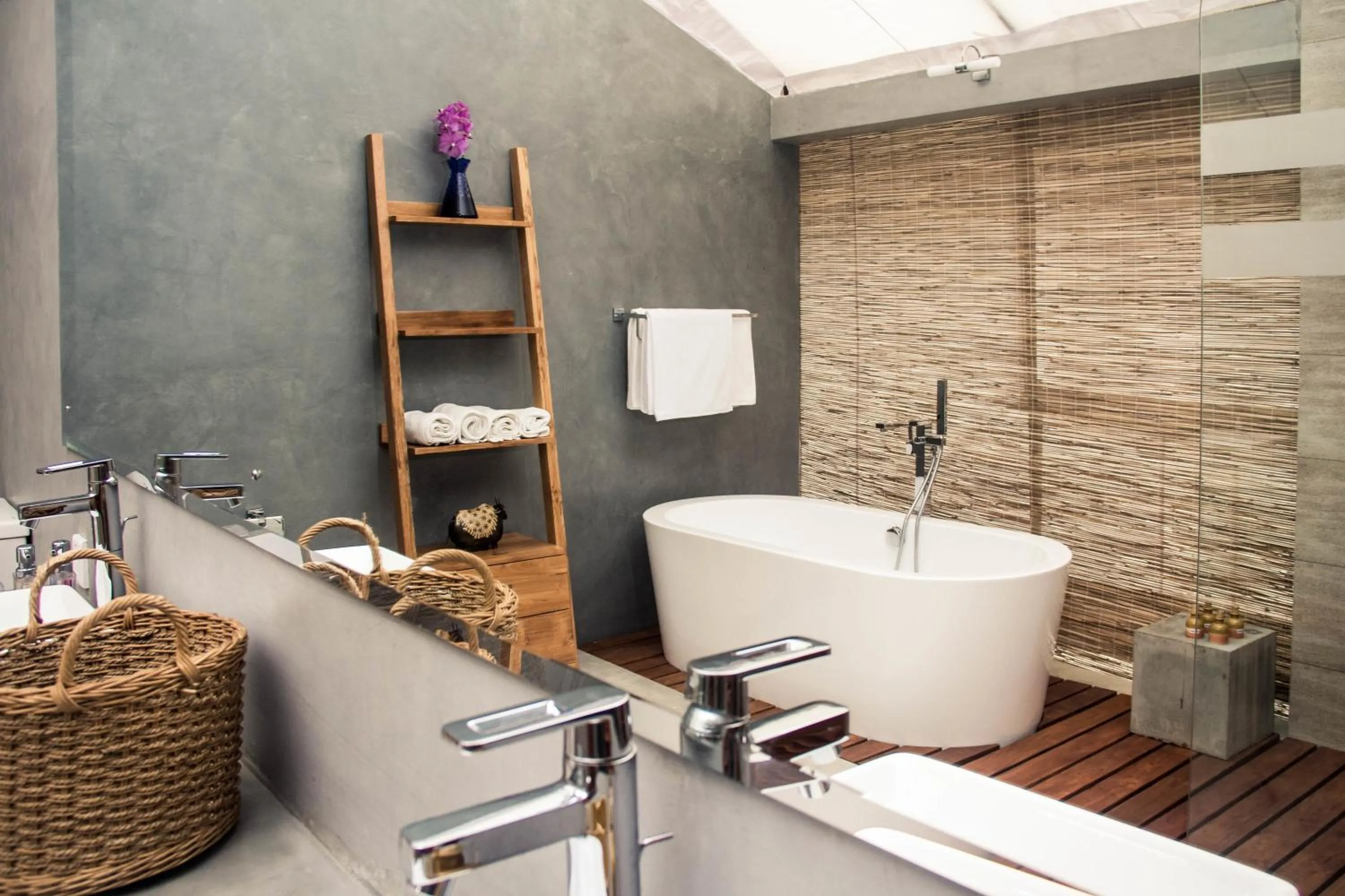 Bathroom in The Elephant Stables