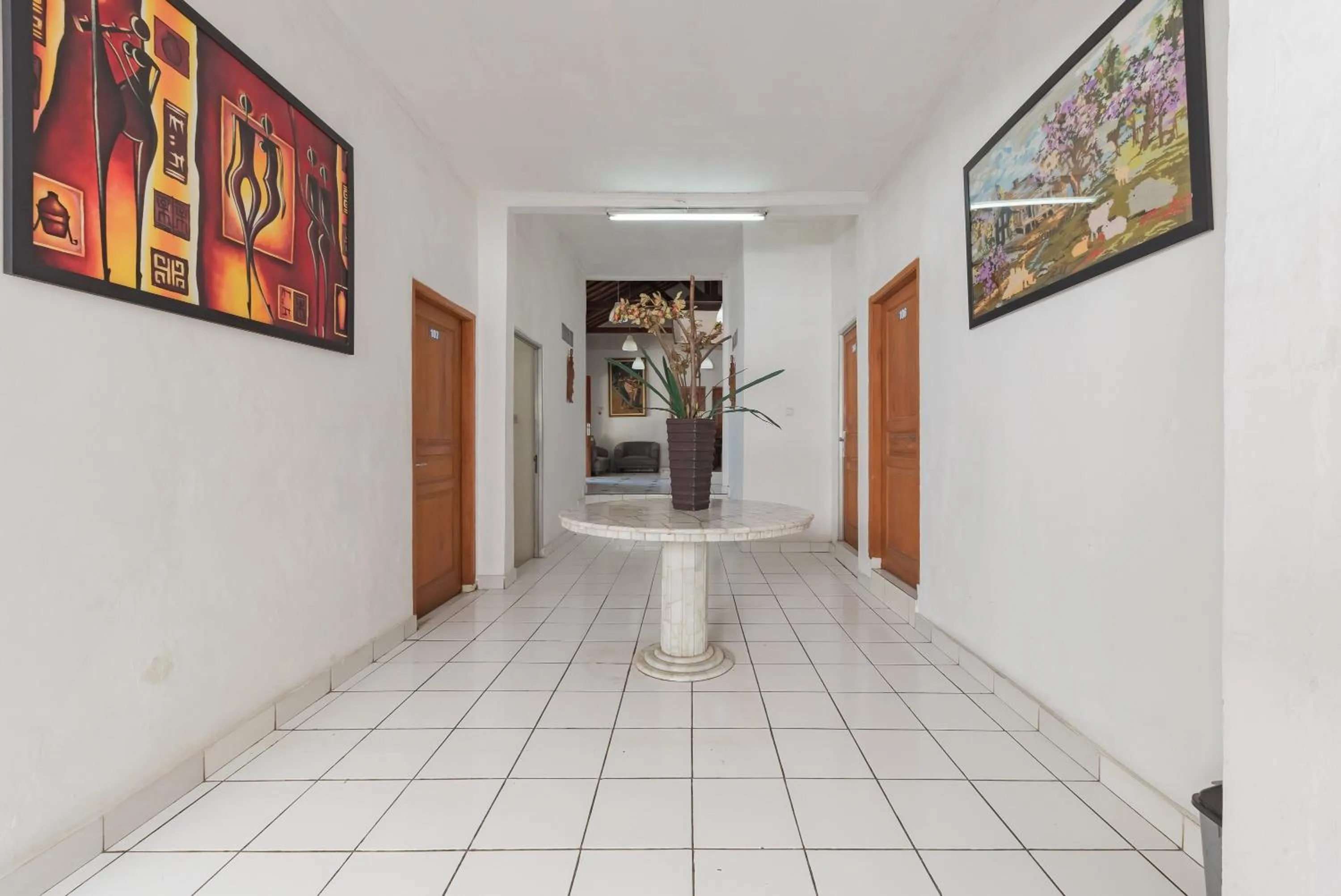 Property building in RedDoorz Syariah @ Jl Raya Sukabumi