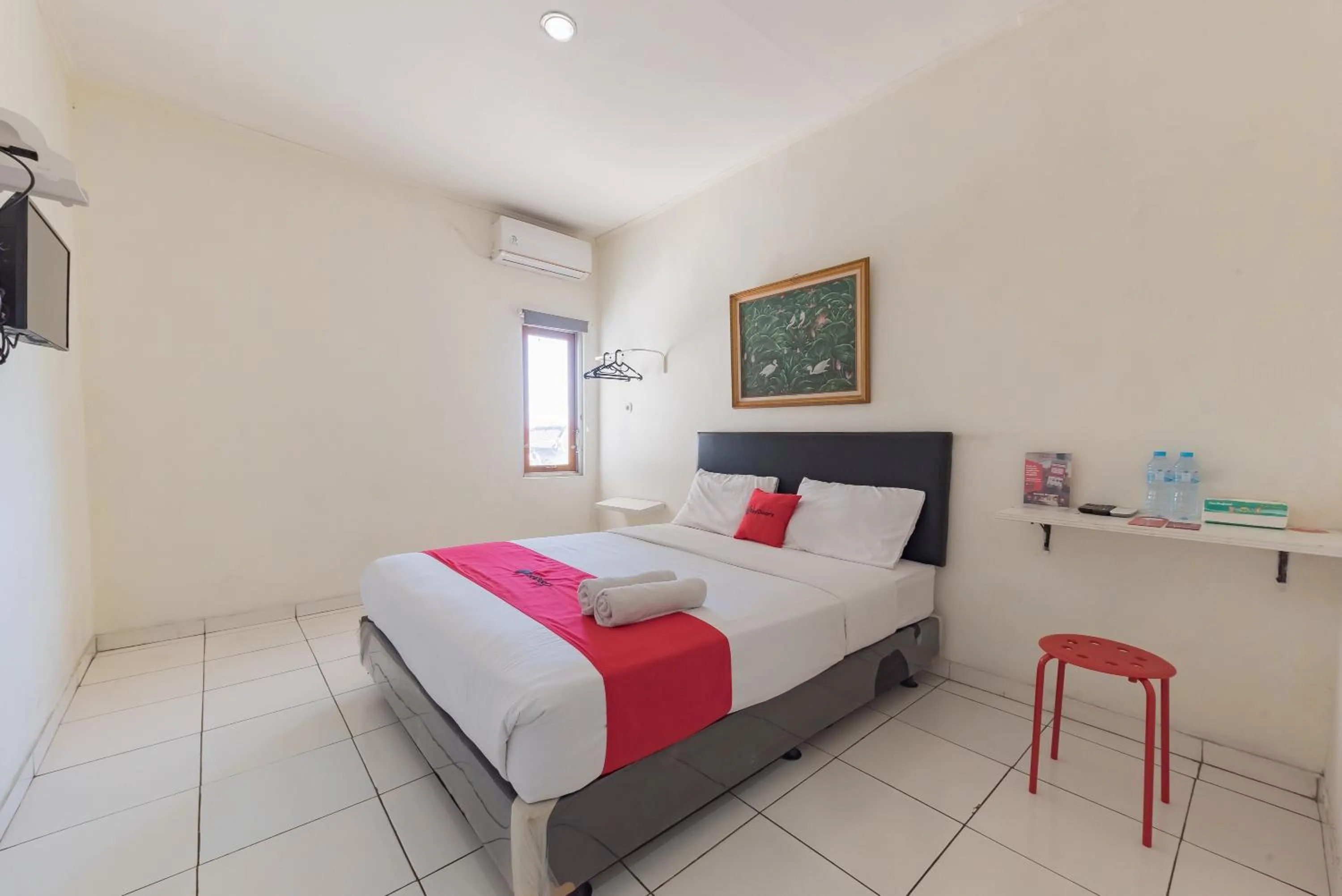 Bed in RedDoorz Syariah @ Jl Raya Sukabumi