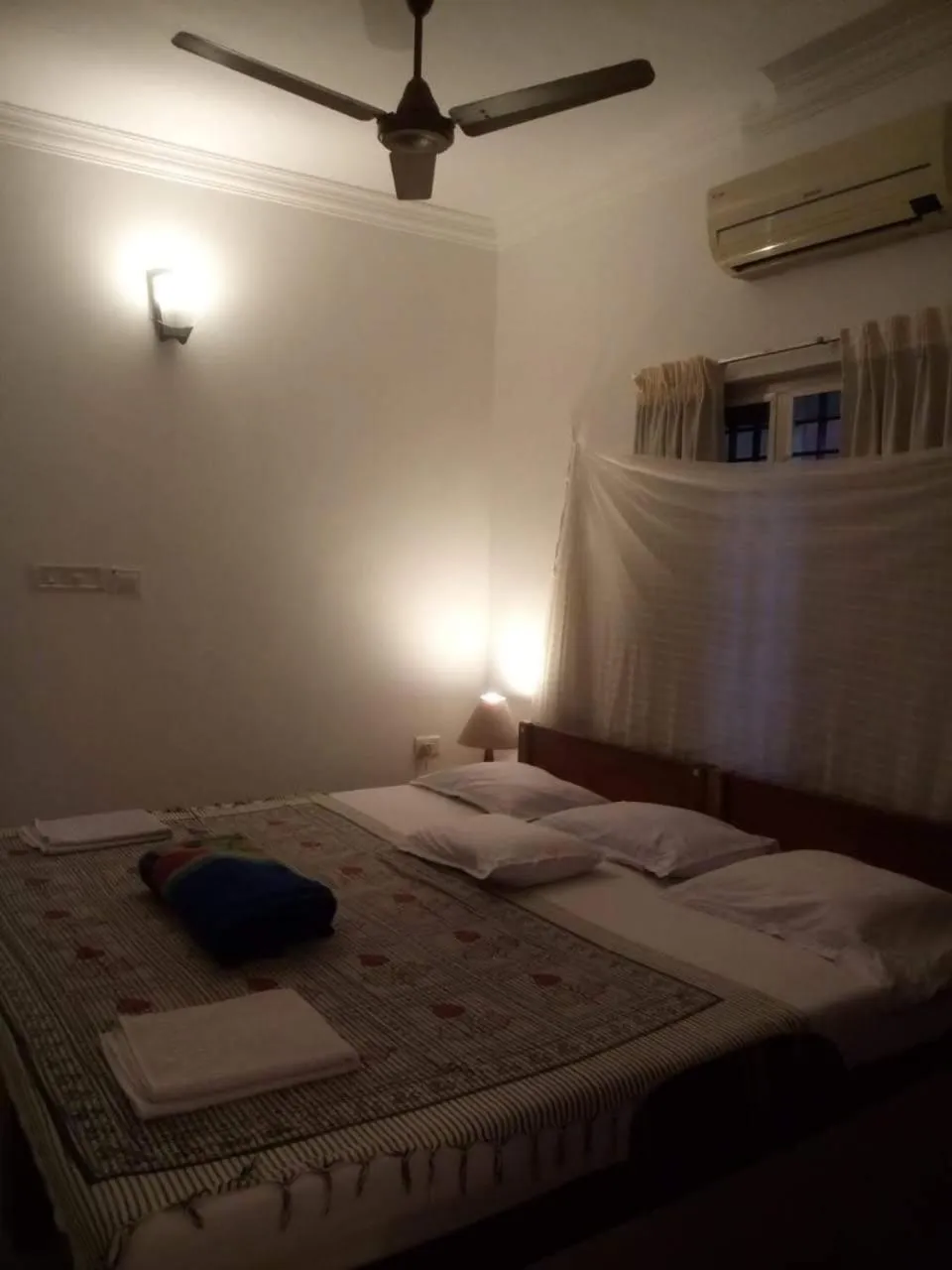 Bed in Nathans Holiday Home