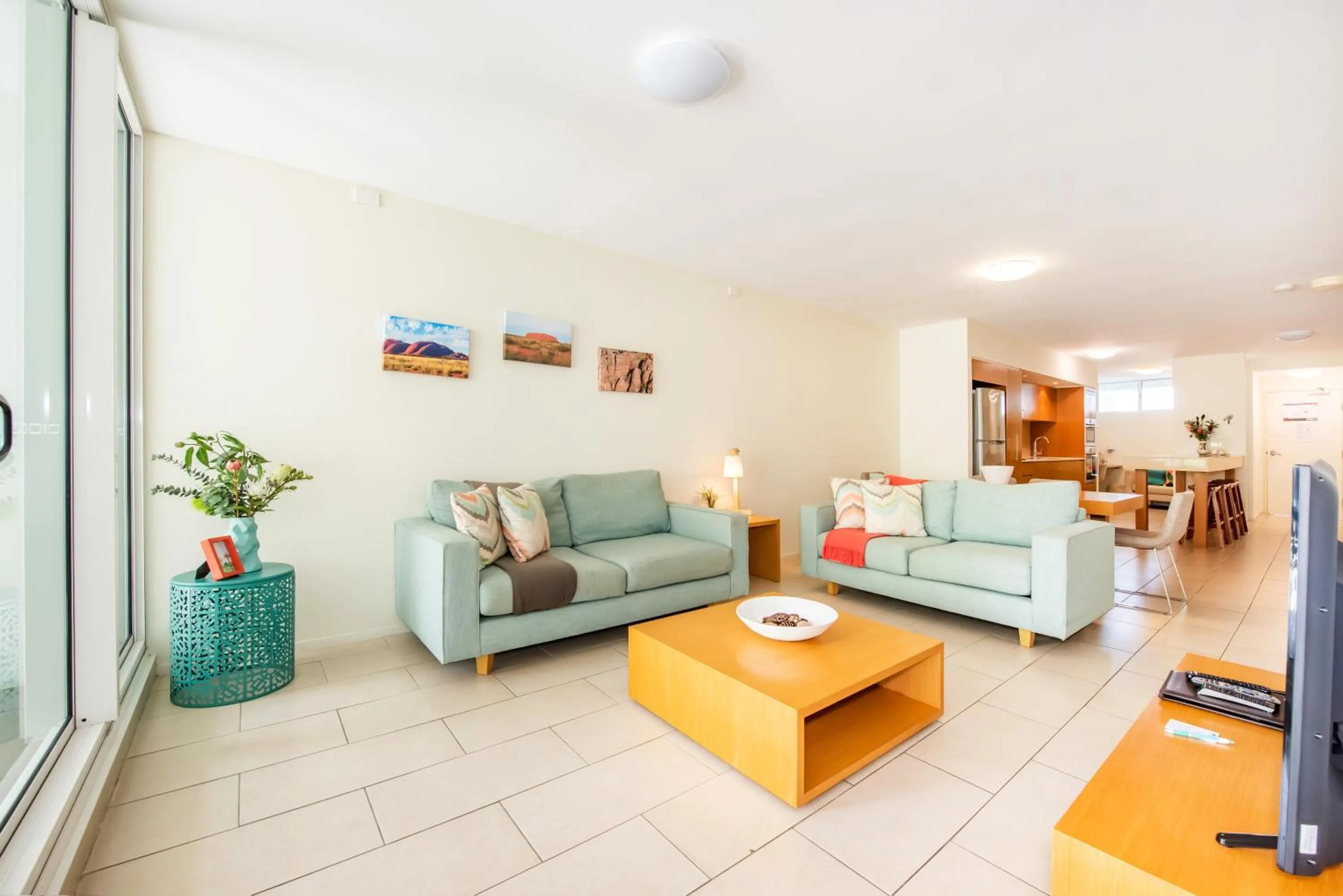Living room in Lanai Riverside Apartments