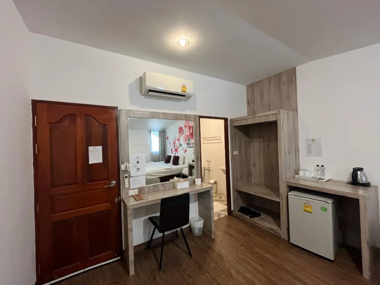 Photo of the whole room in B House Chiang Mai Thailand