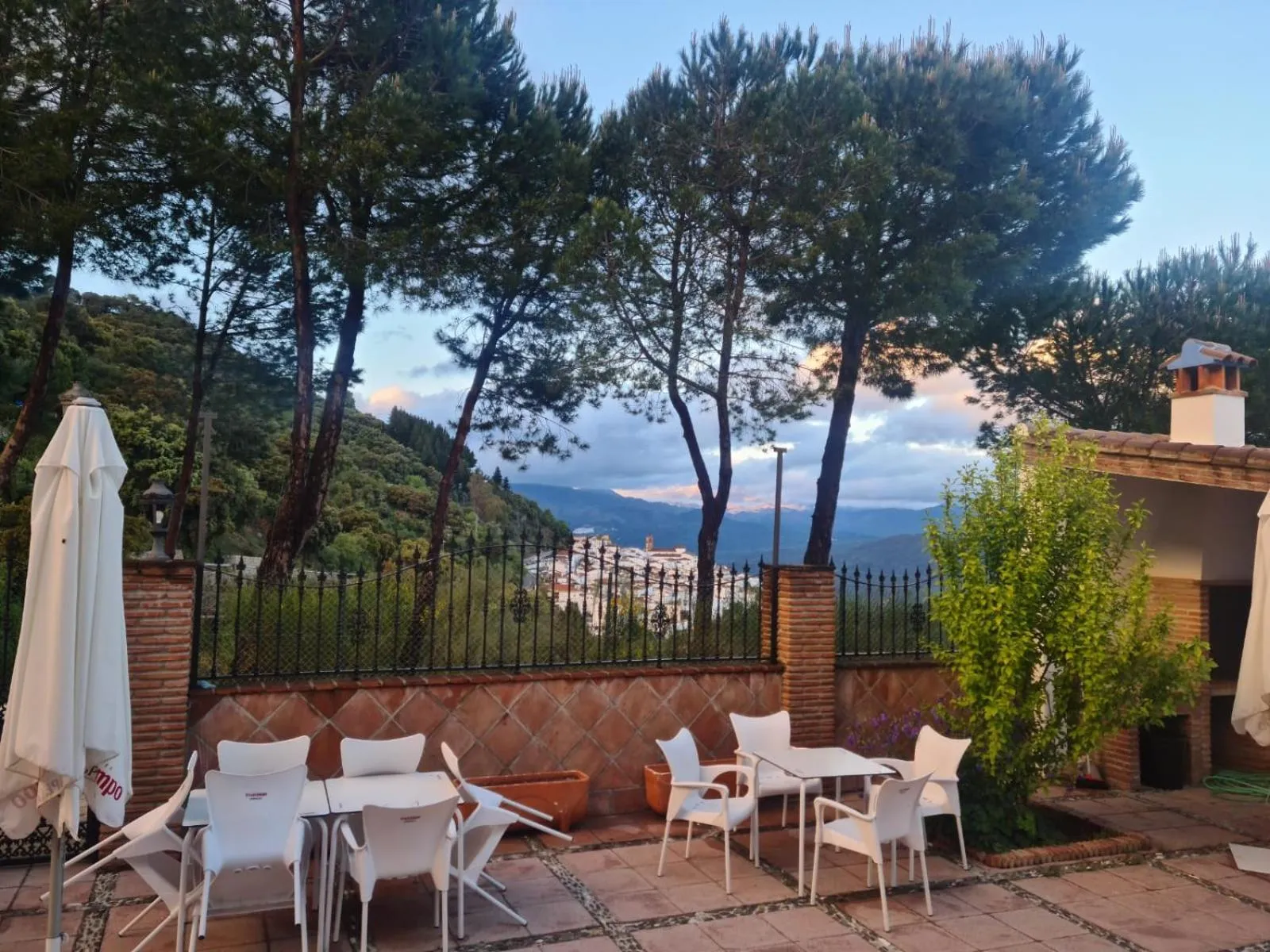 Restaurant/places to eat in La Fuentecilla