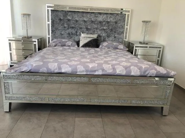 Bed in Hotel Hippel Krone