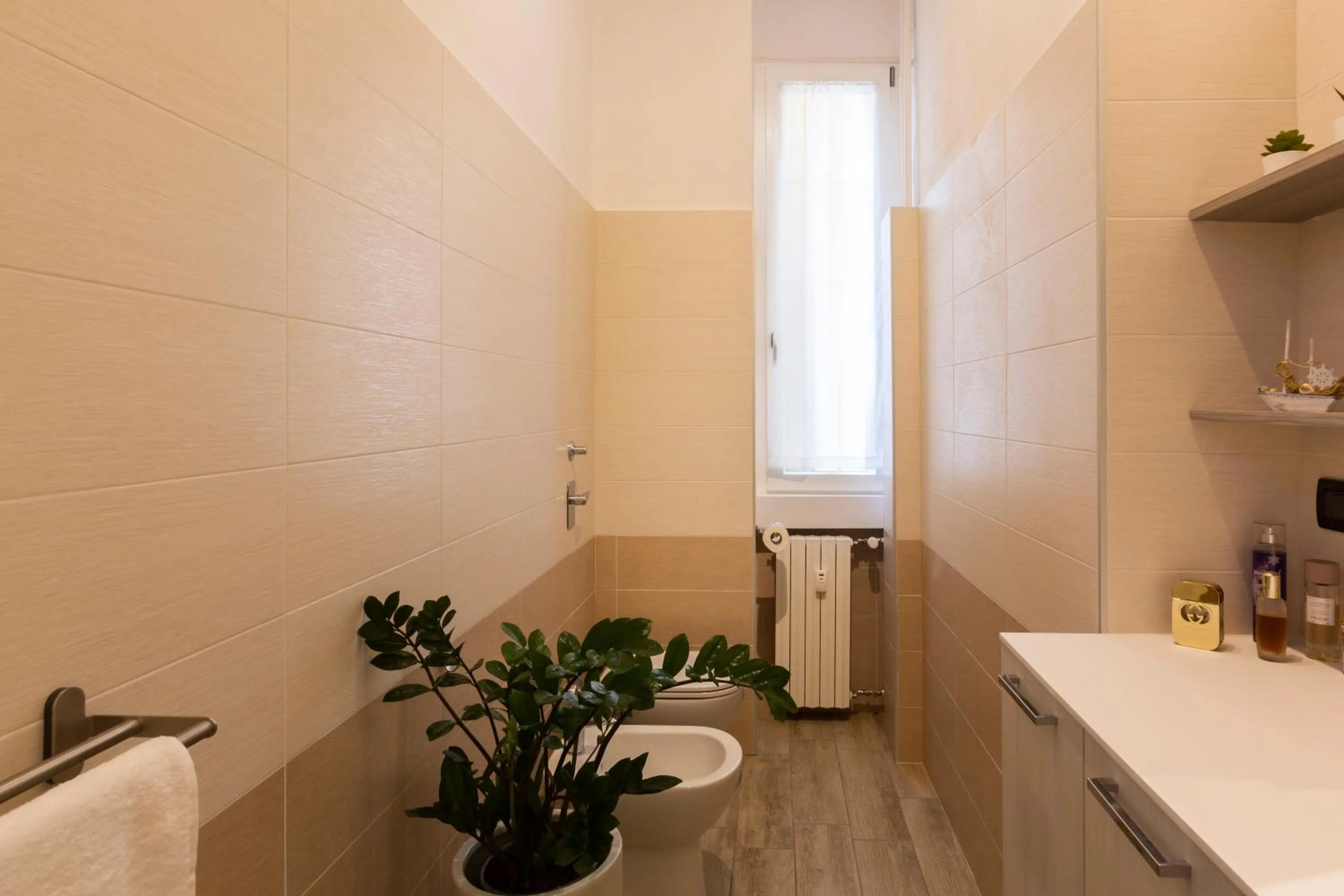 Yellow Line Apartment