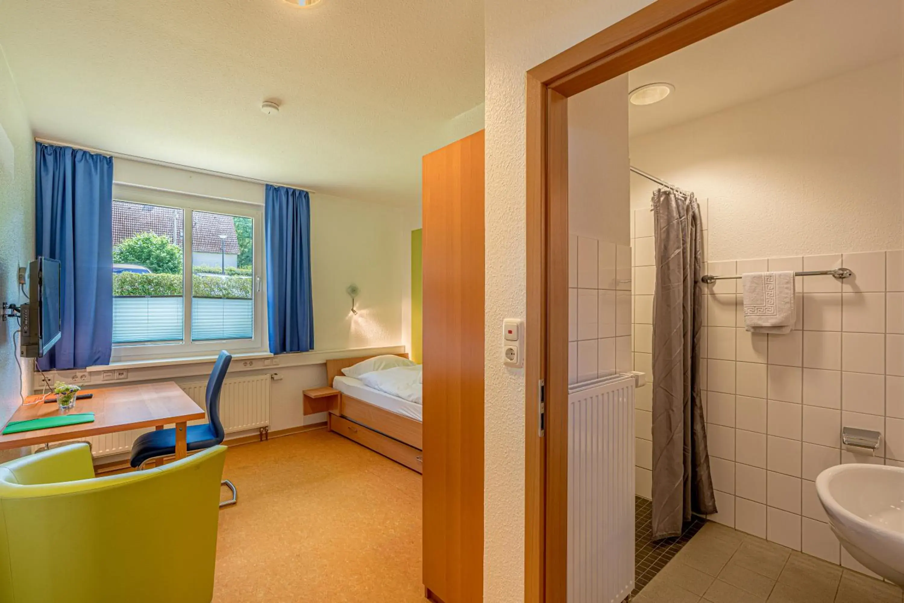 Single Room with Private Bathroom in Denkhaus Loccum Single Room with Private Bathroom in Denkhaus Loccum