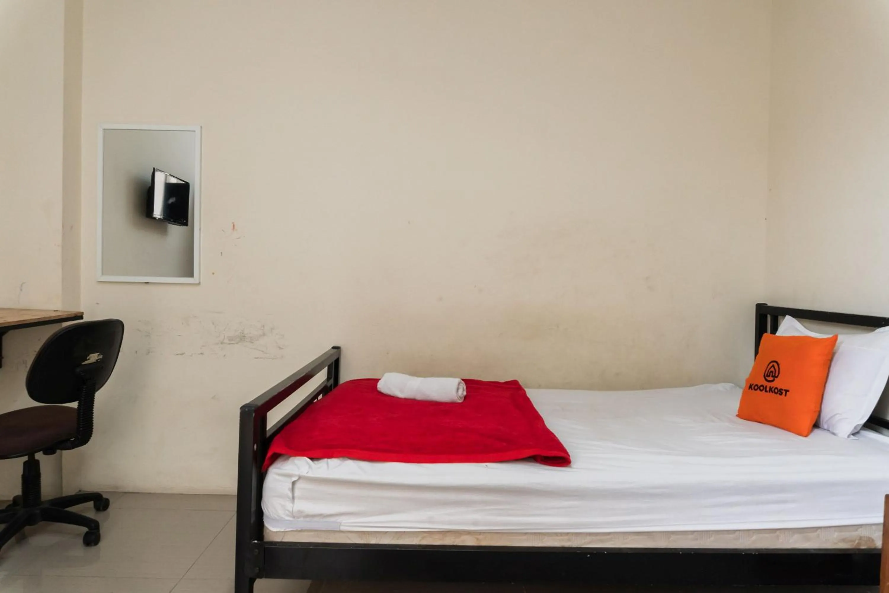 Bedroom, Bed in KoolKost near State Museum of North Sumatera Medan