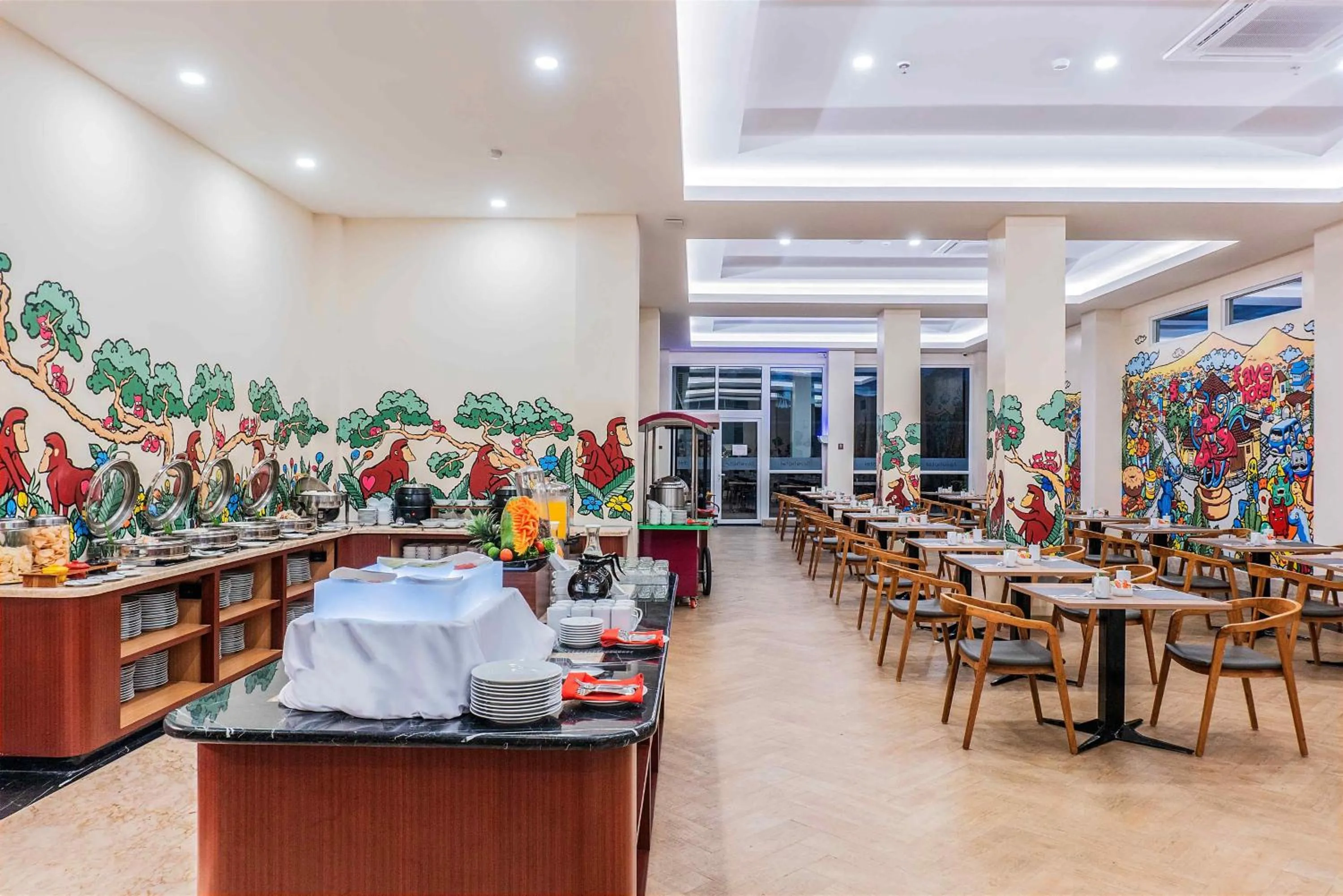 Restaurant/places to eat in favehotel Bitung