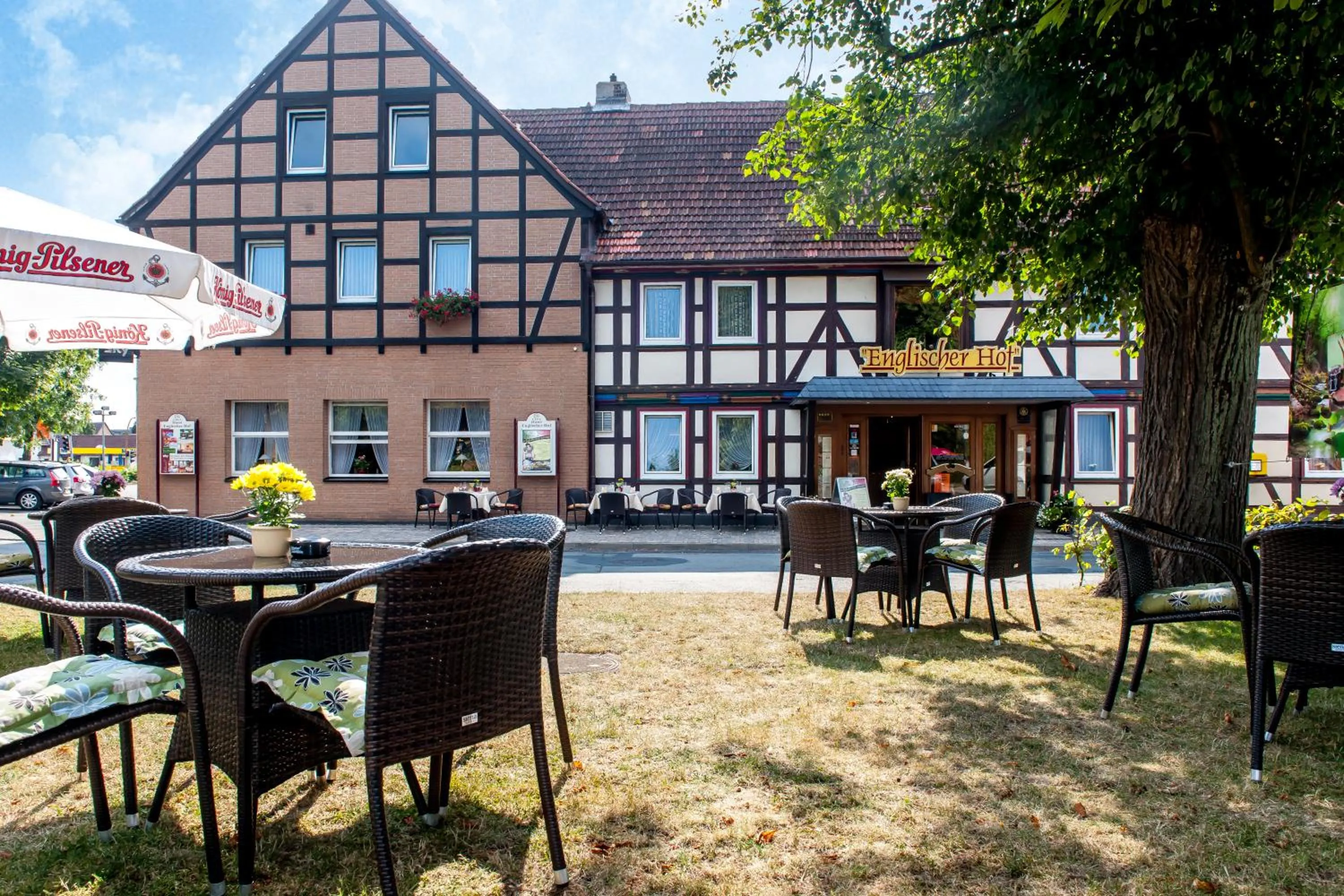 Property building in Hotel Englischer Hof