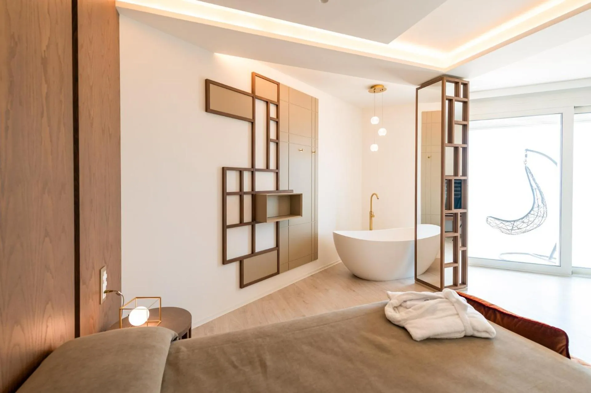 Bed in Hotel Carlton