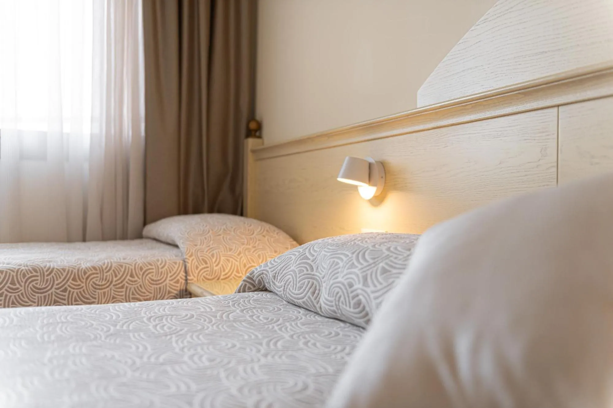 Bed in Hotel Carlton