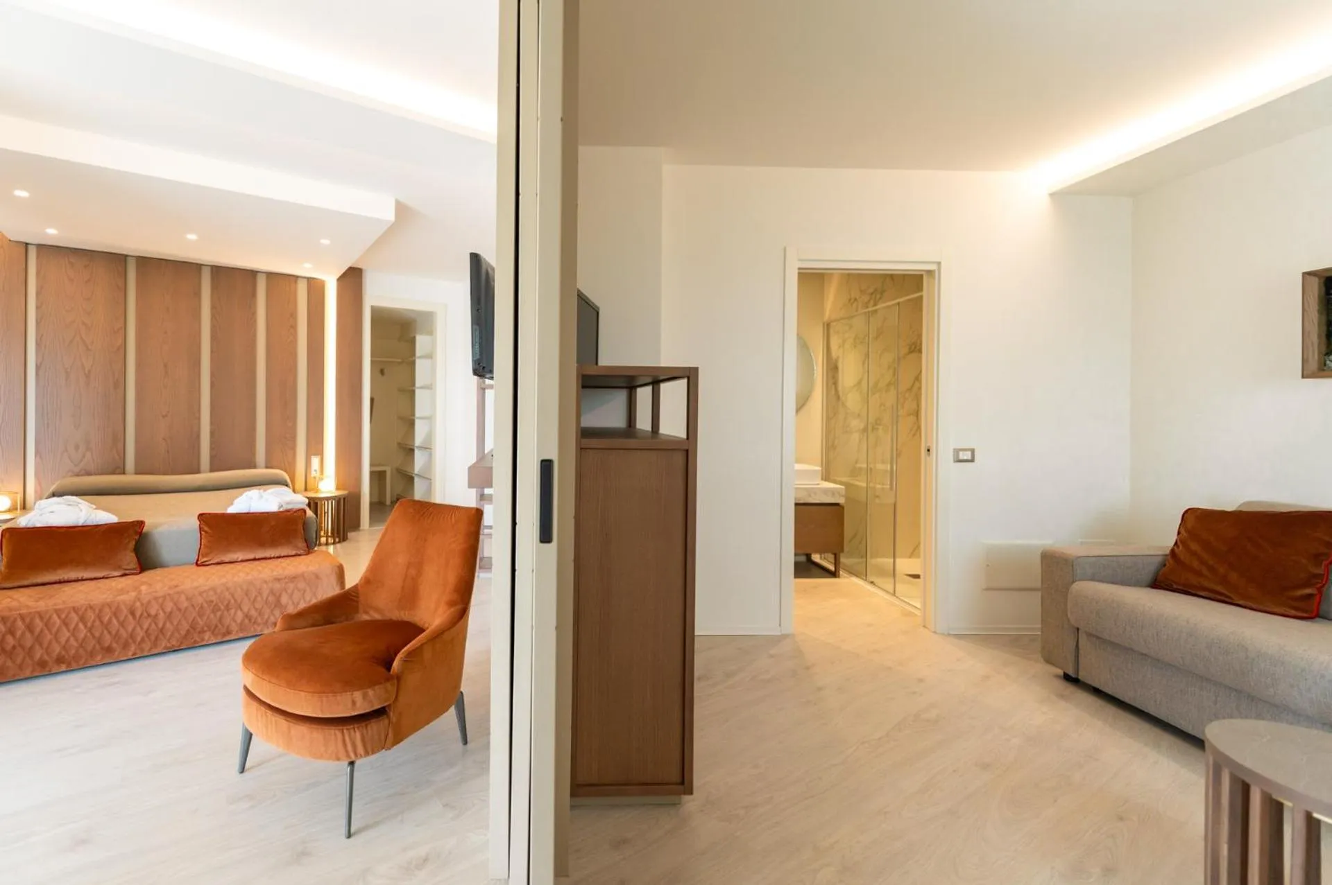 Bed in Hotel Carlton