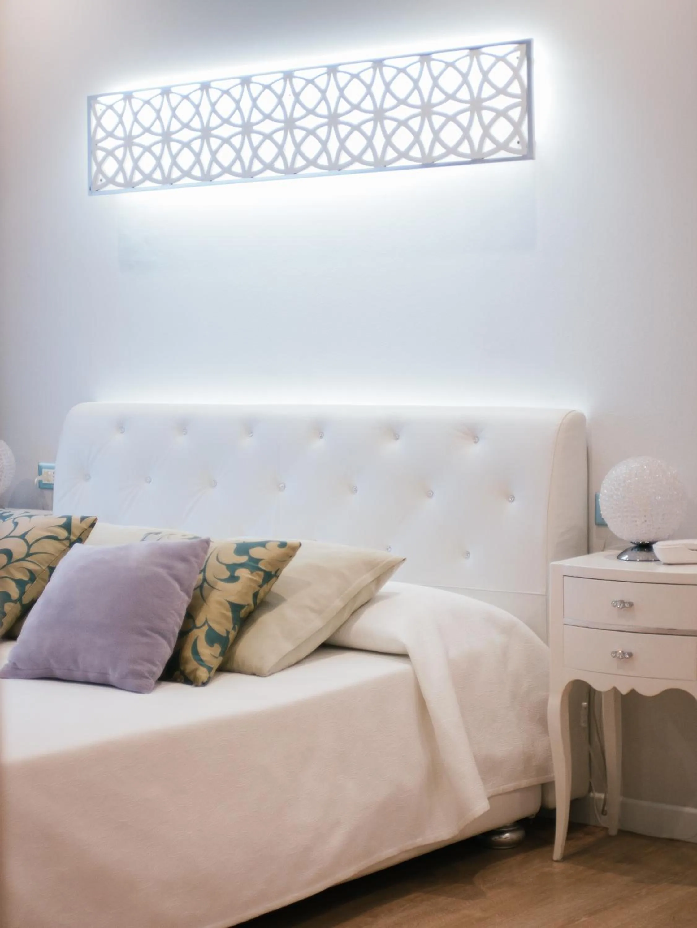 Bed in Hotel Carlton